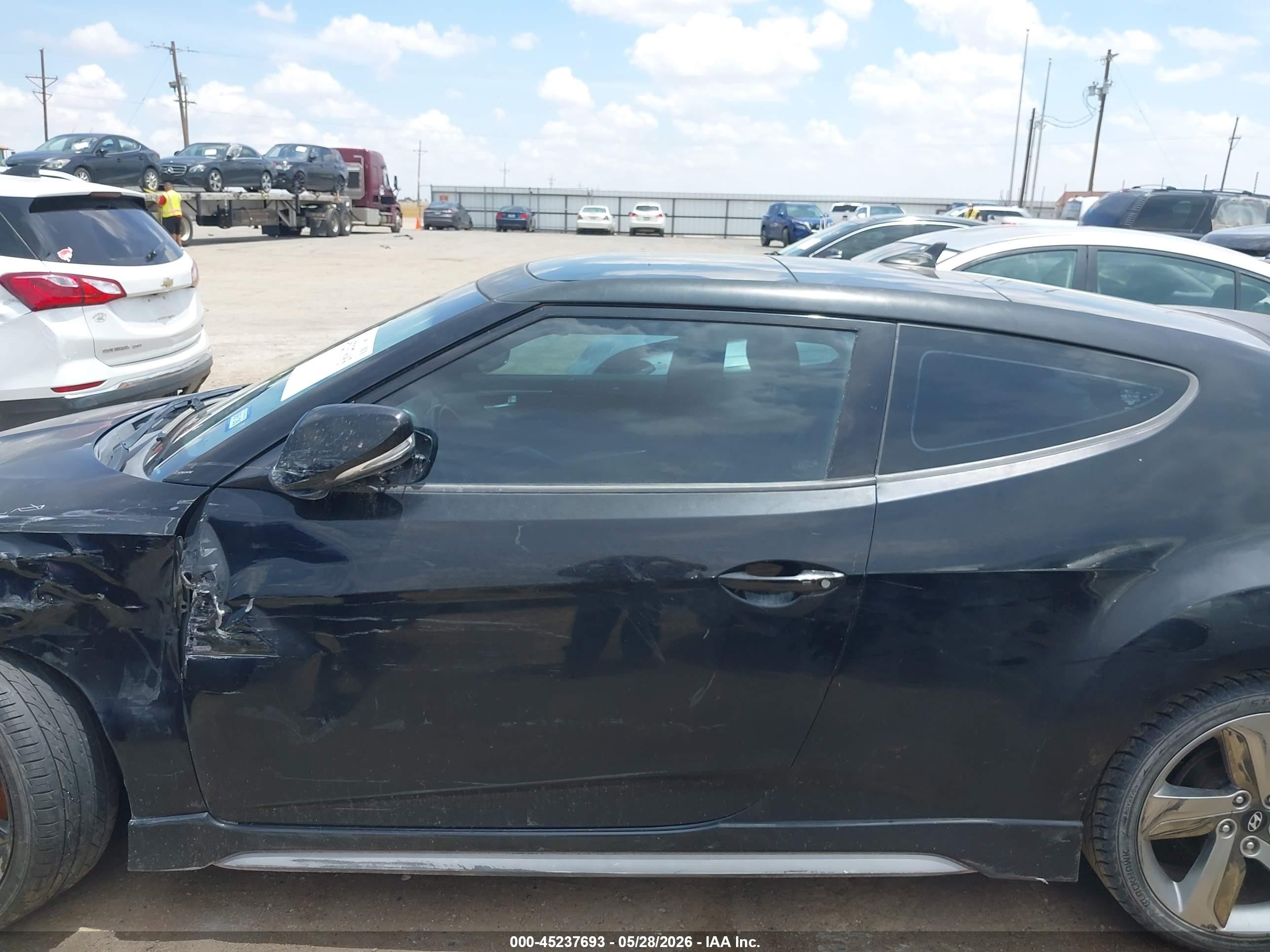 2014 Hyundai Veloster Turbo W/blue Black vin: KMHTC6AE3EU210315