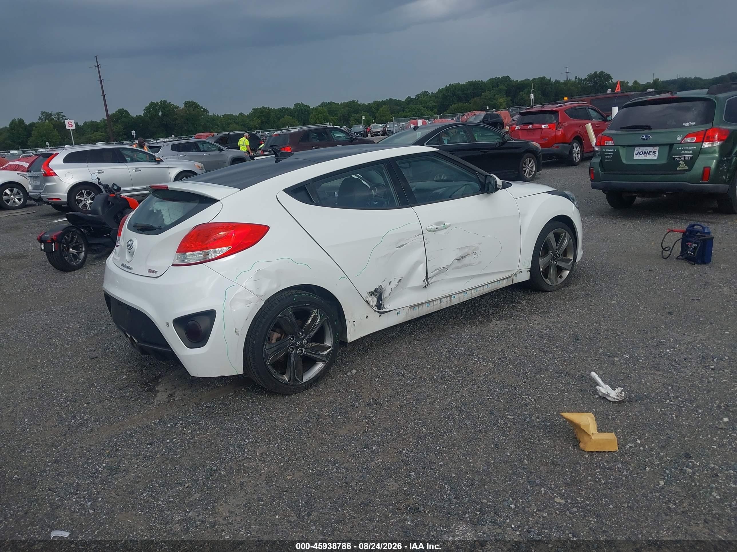 2015 Hyundai Veloster Turbo White vin: KMHTC6AE3FU217170