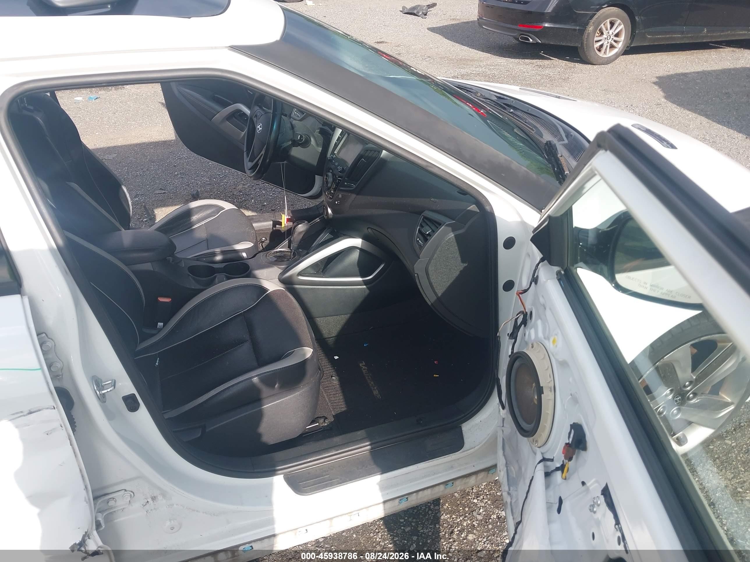 2015 Hyundai Veloster Turbo White vin: KMHTC6AE3FU217170