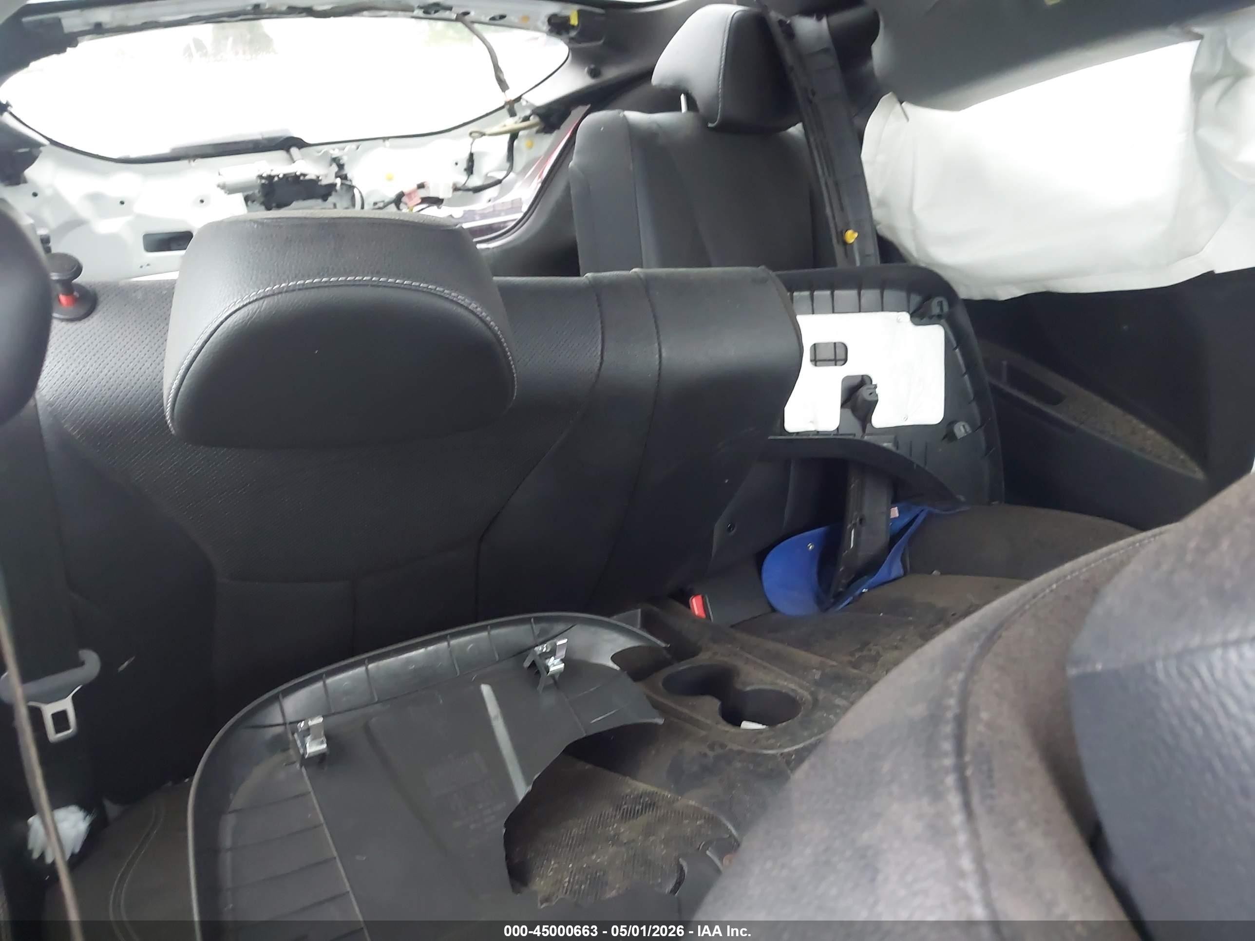 2015 Hyundai Veloster Turbo White vin: KMHTC6AE3FU235247