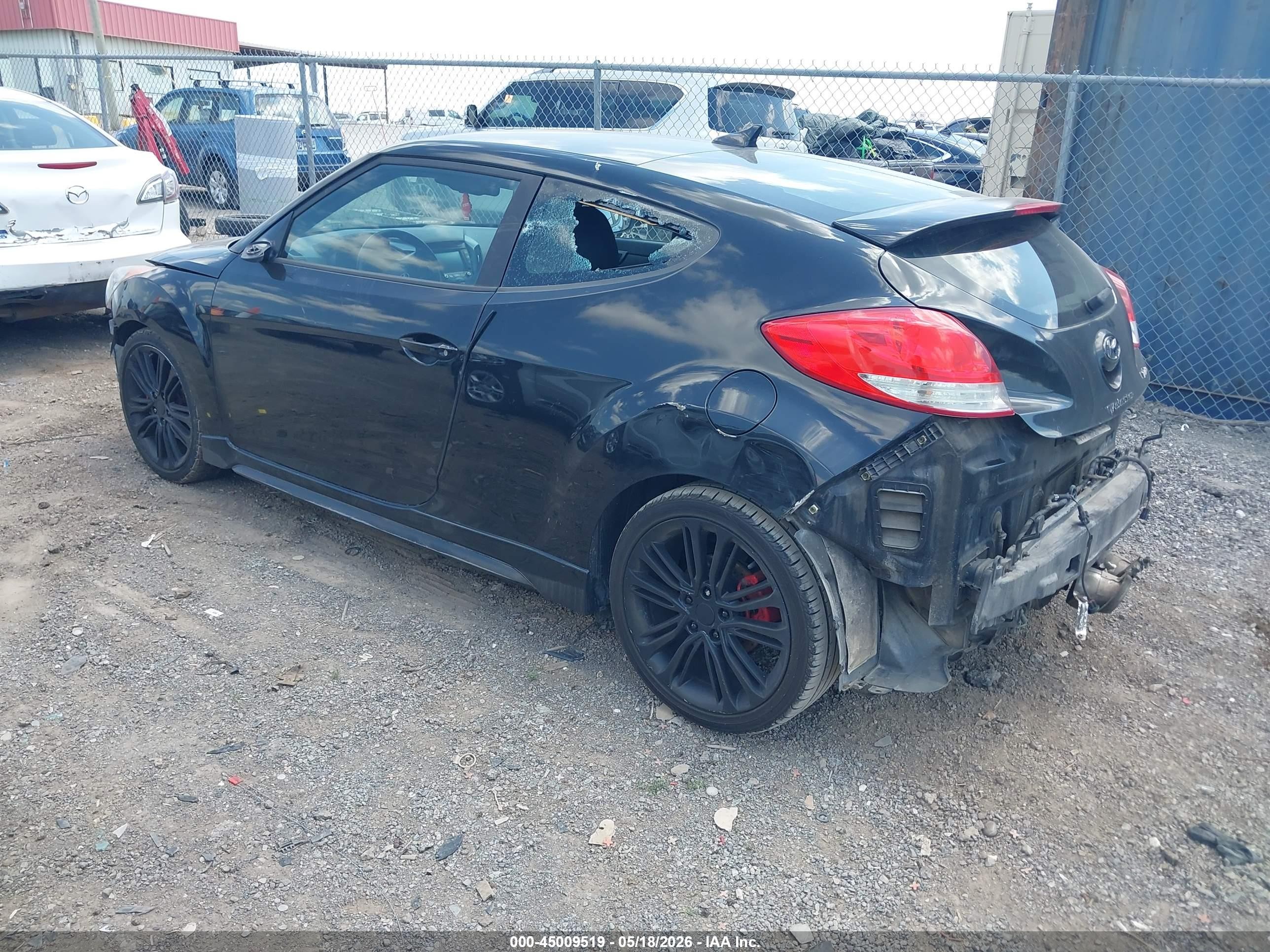 2016 Hyundai Veloster Turbo Black vin: KMHTC6AE3GU293182