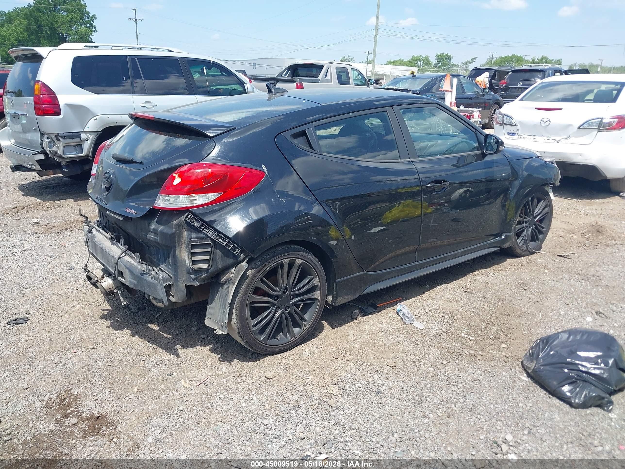 2016 Hyundai Veloster Turbo Black vin: KMHTC6AE3GU293182