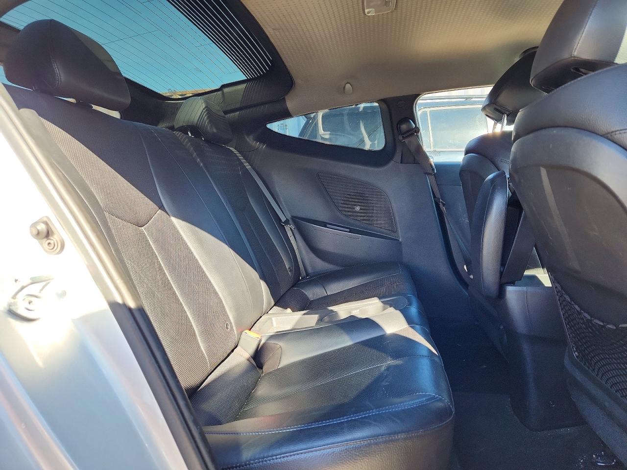 2013 Hyundai Veloster Turbo Silver vin: KMHTC6AE4DU144503