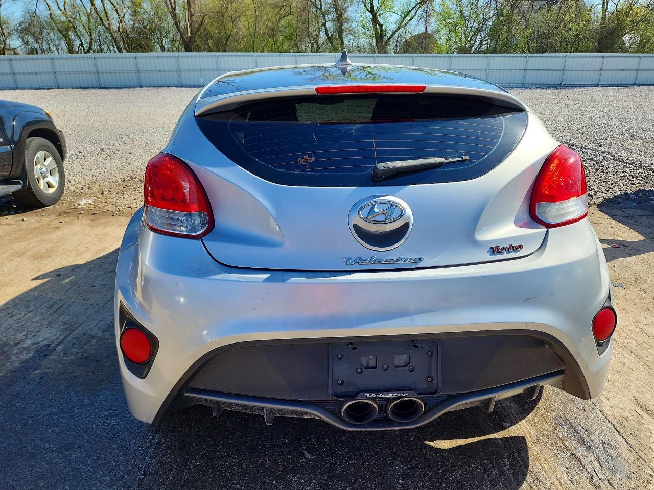 2013 Hyundai Veloster Turbo Silver vin: KMHTC6AE4DU144503