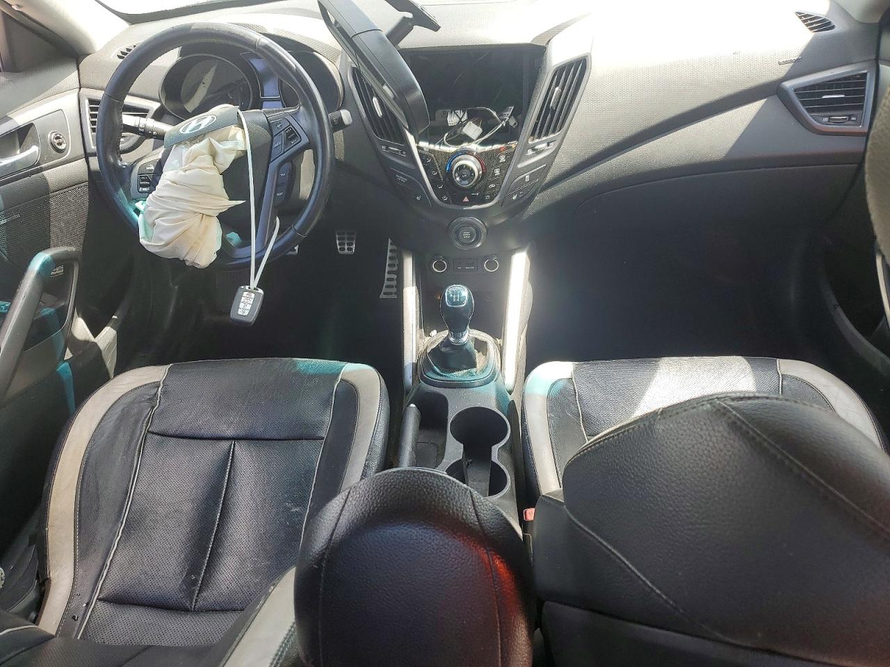 2013 Hyundai Veloster 3dr Black vin: KMHTC6AE4DU153833