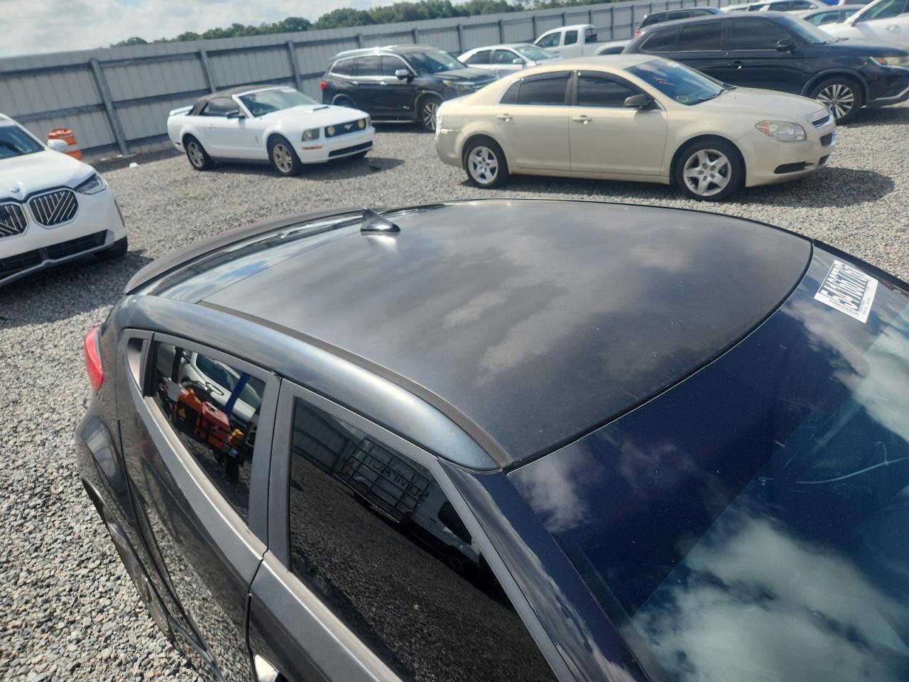 2015 Hyundai Veloster Turbo Black vin: KMHTC6AE4FU231787 Damage: Windshield, Cracked, > 12 Inches