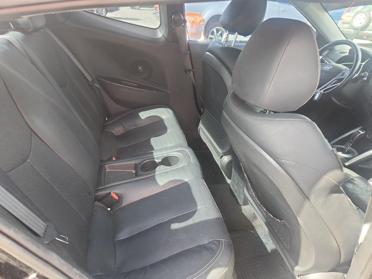 2015 Hyundai Veloster Turbo Black vin: KMHTC6AE4FU231787
