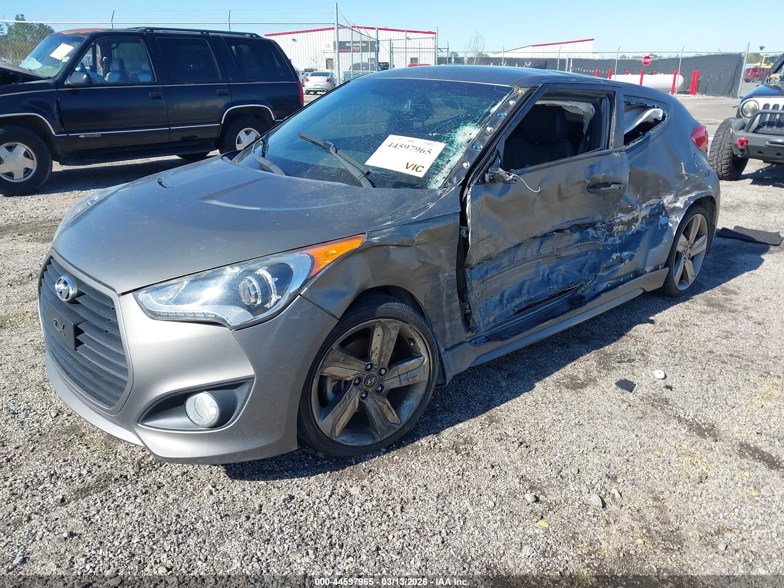 2015 Hyundai Veloster Turbo Gray vin: KMHTC6AE4FU243079