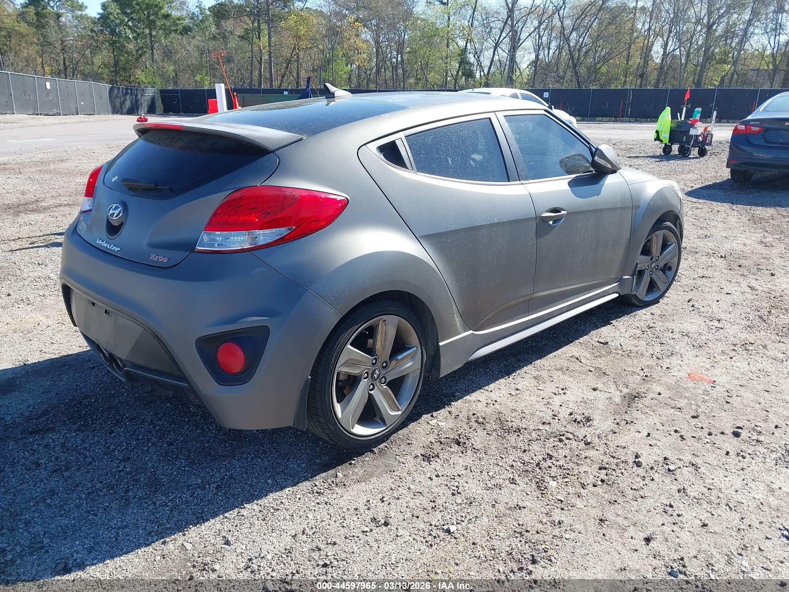 2015 Hyundai Veloster Turbo Gray vin: KMHTC6AE4FU243079