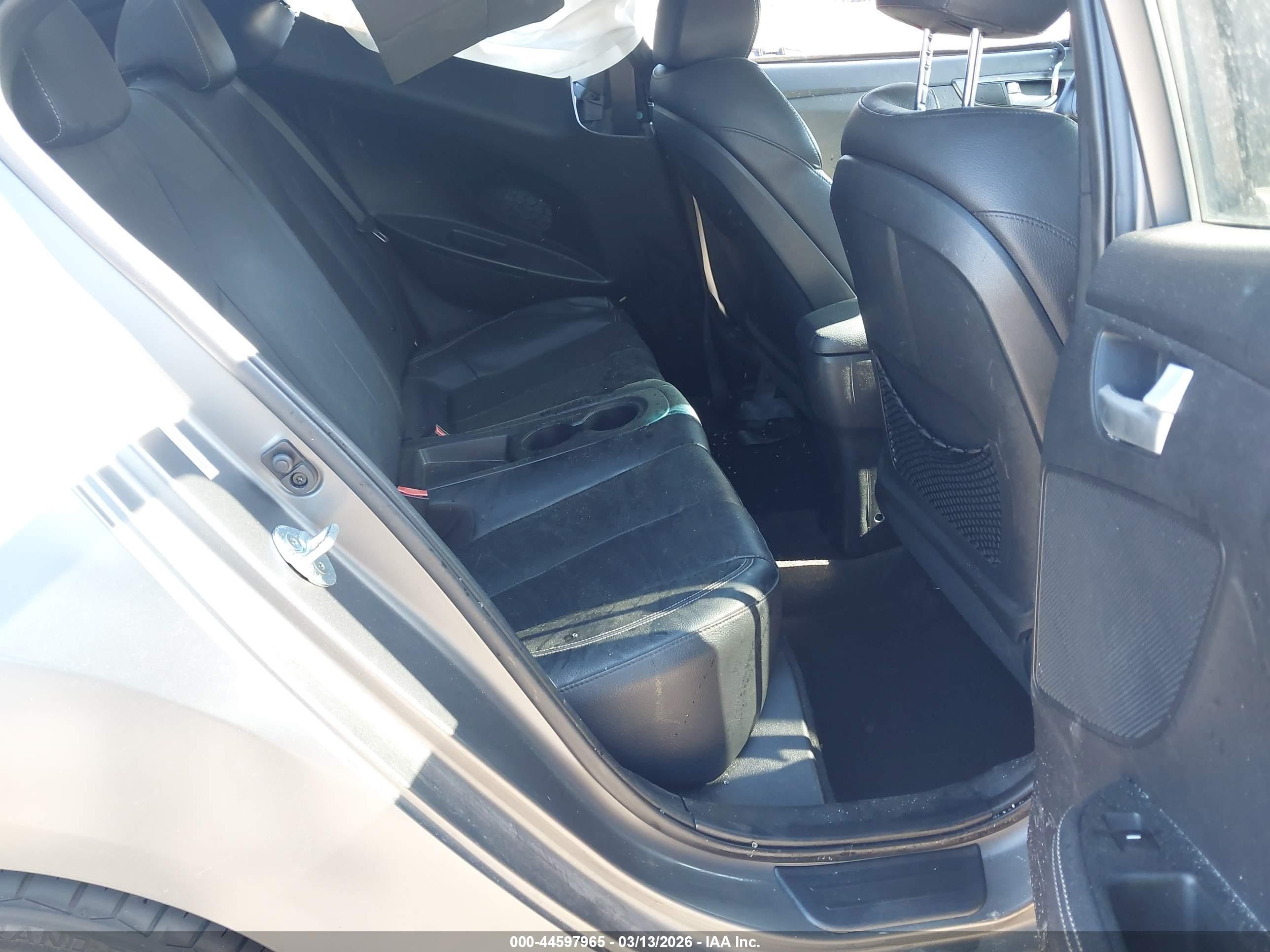 2015 Hyundai Veloster Turbo Gray vin: KMHTC6AE4FU243079