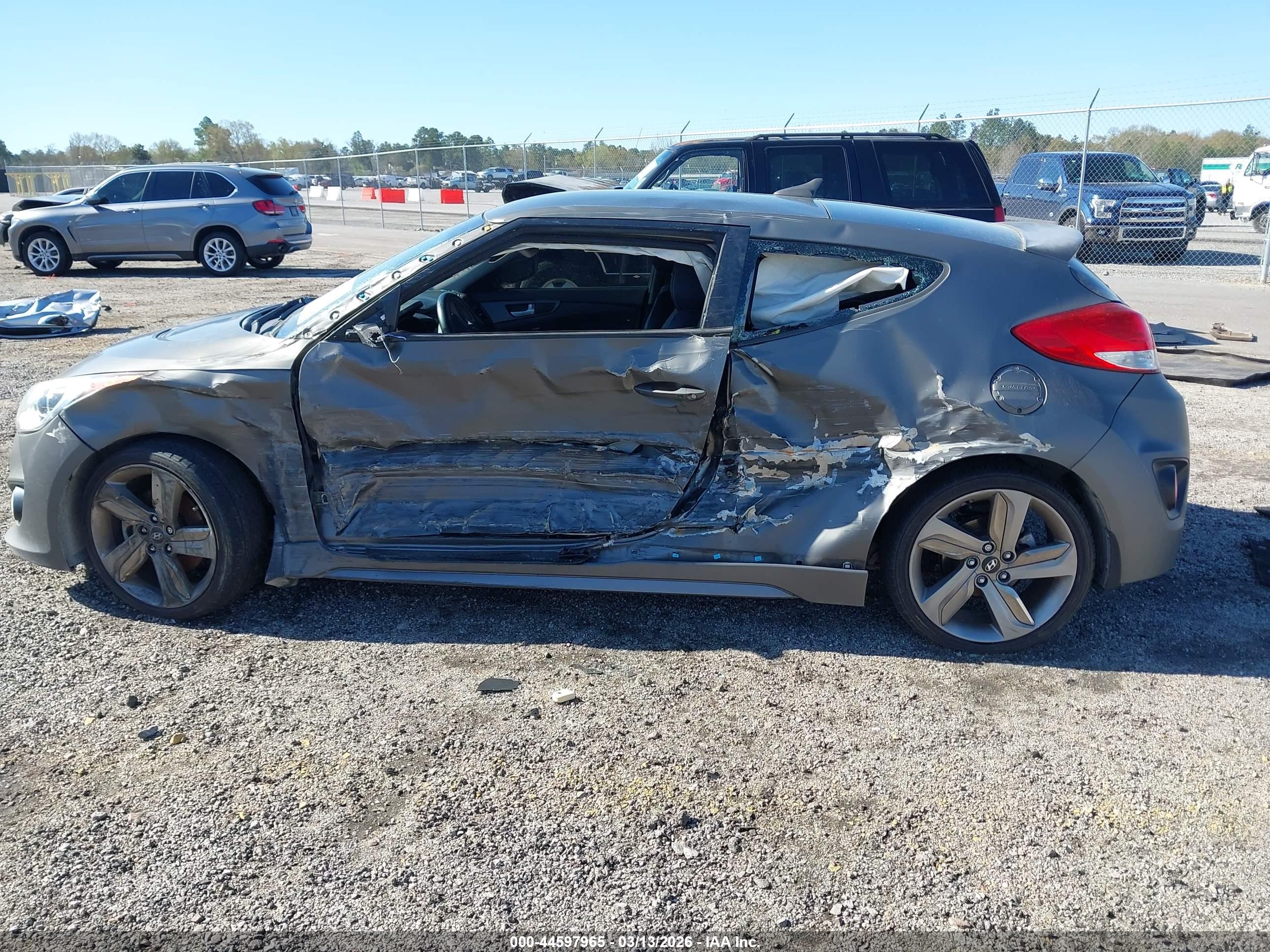2015 Hyundai Veloster Turbo Gray vin: KMHTC6AE4FU243079