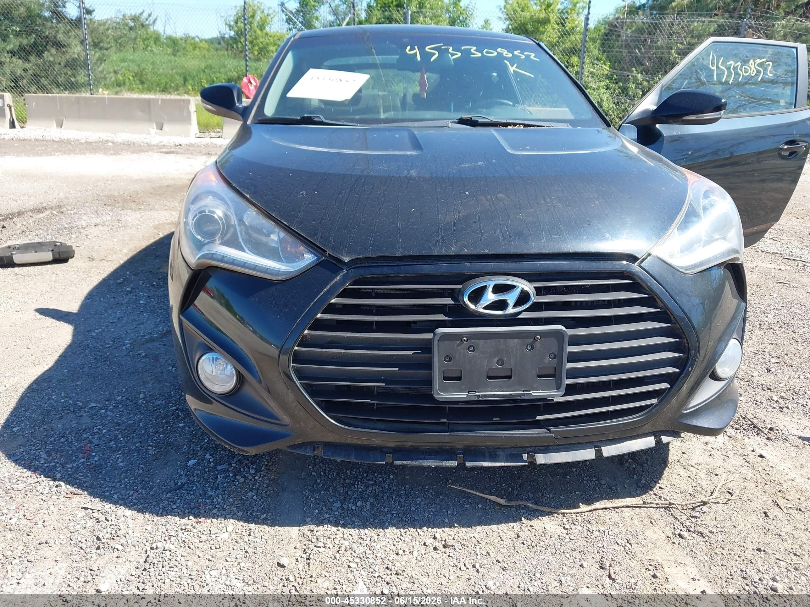 2015 Hyundai Veloster Turbo Black vin: KMHTC6AE5FU234441