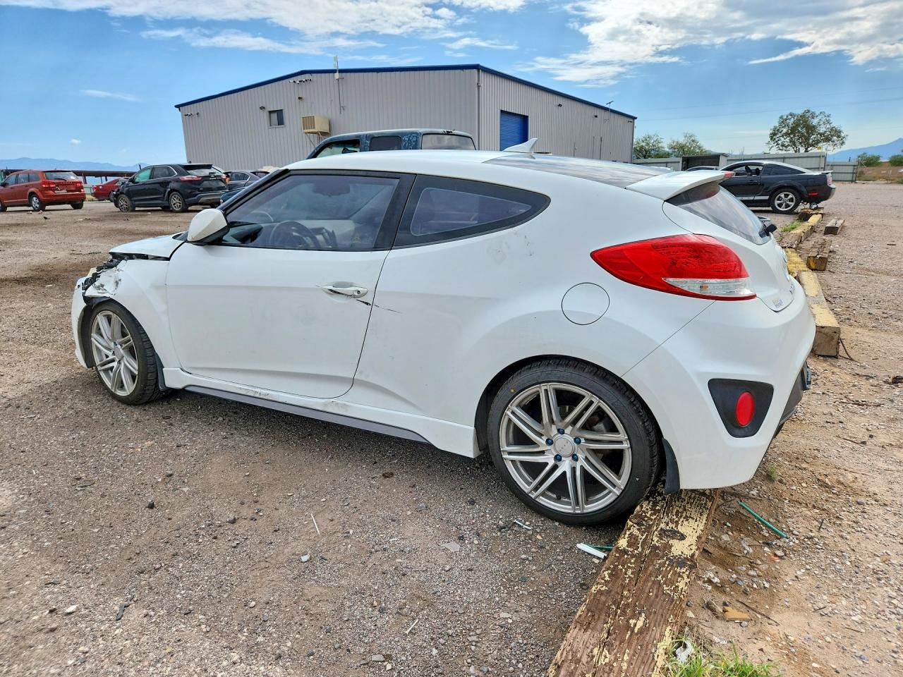 2015 Hyundai Veloster Turbo White vin: KMHTC6AE5FU235167