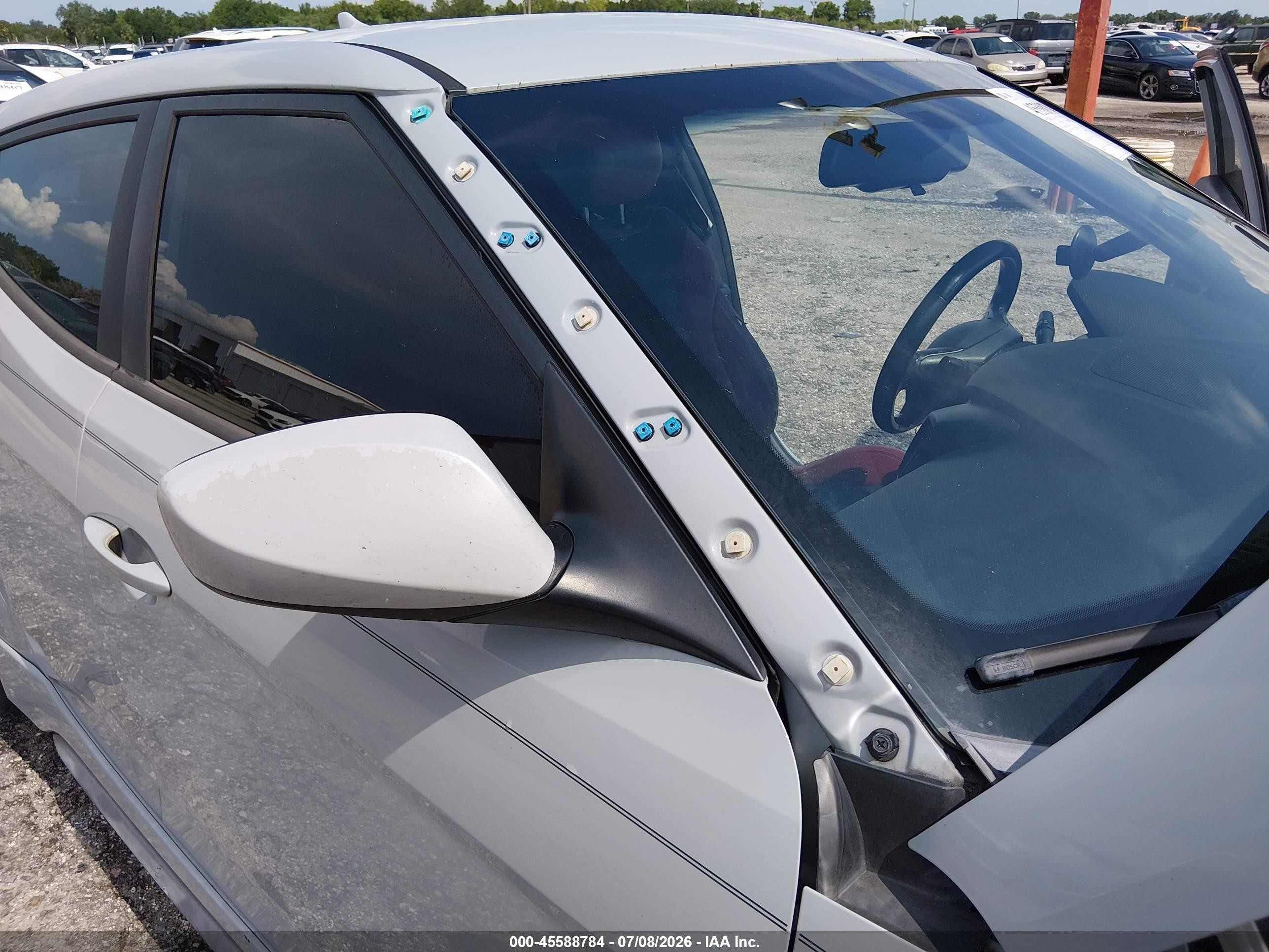 2014 Hyundai Veloster Turbo R-spec Silver vin: KMHTC6AE6EU192554