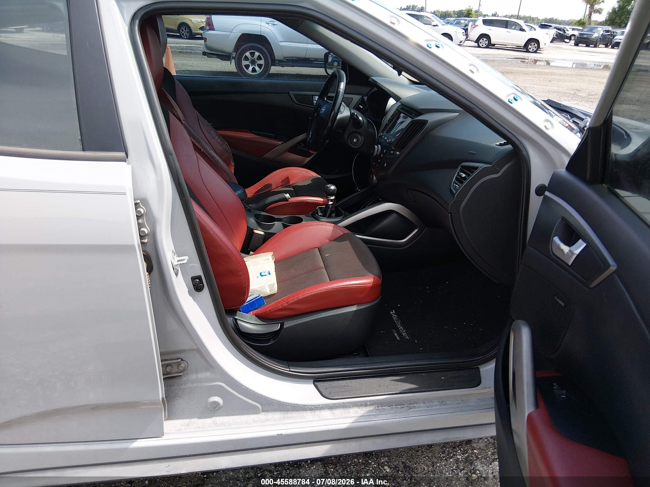 2014 Hyundai Veloster Turbo R-spec Silver vin: KMHTC6AE6EU192554
