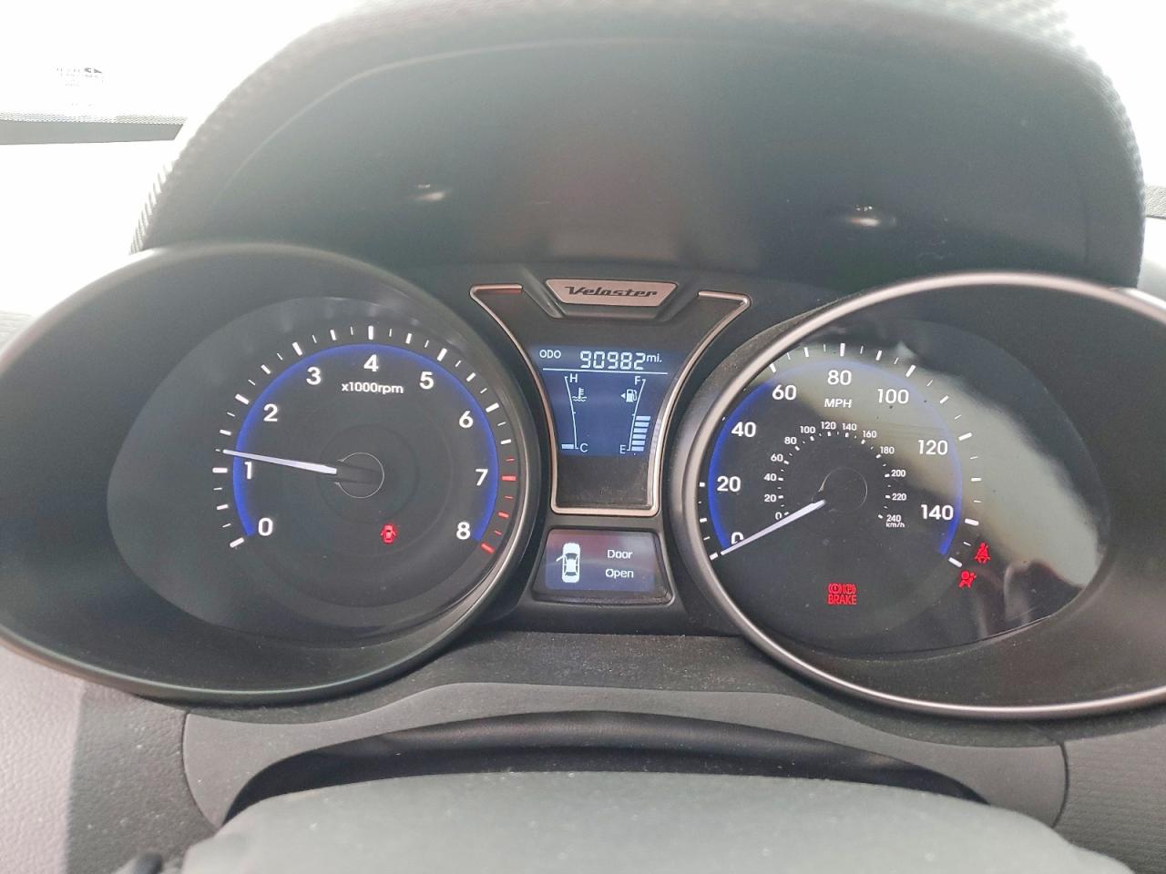 2014 Hyundai Veloster 3dr Orange vin: KMHTC6AE6EU192618