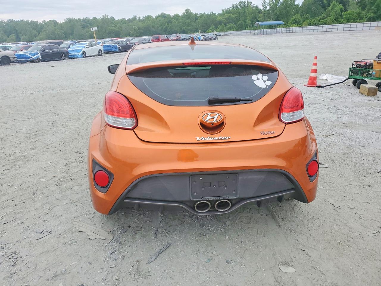 2014 Hyundai Veloster 3dr Orange vin: KMHTC6AE6EU192618