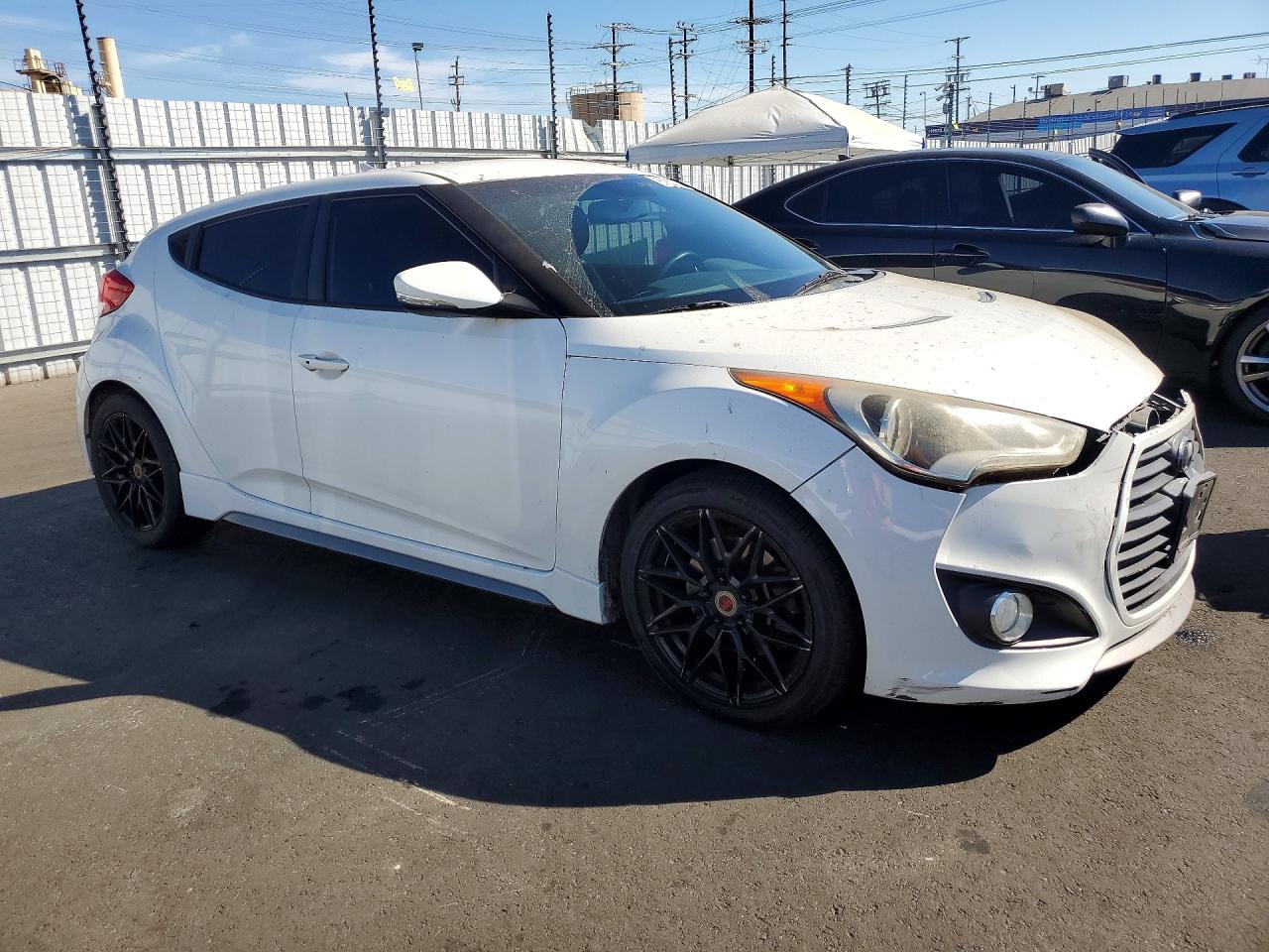 2015 Hyundai Veloster Turbo White vin: KMHTC6AE6FU216904
