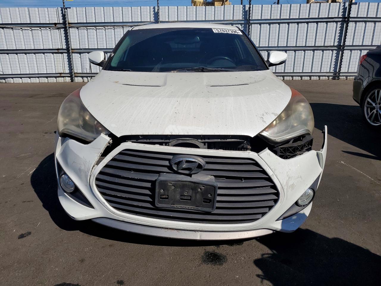 2015 Hyundai Veloster Turbo White vin: KMHTC6AE6FU216904
