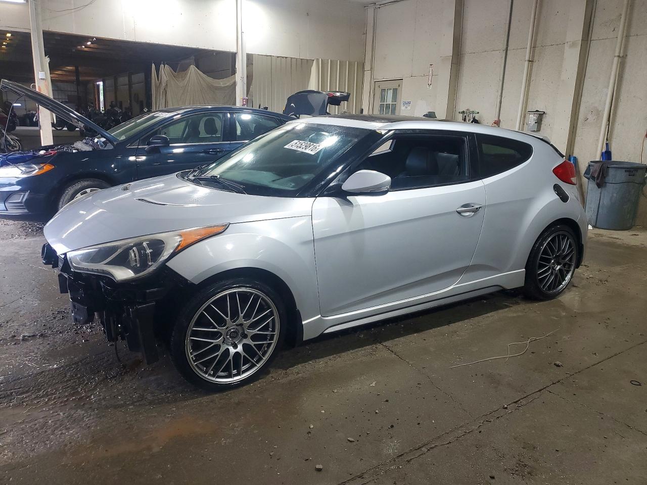 2015 Hyundai Veloster Turbo Silver vin: KMHTC6AE6FU235775