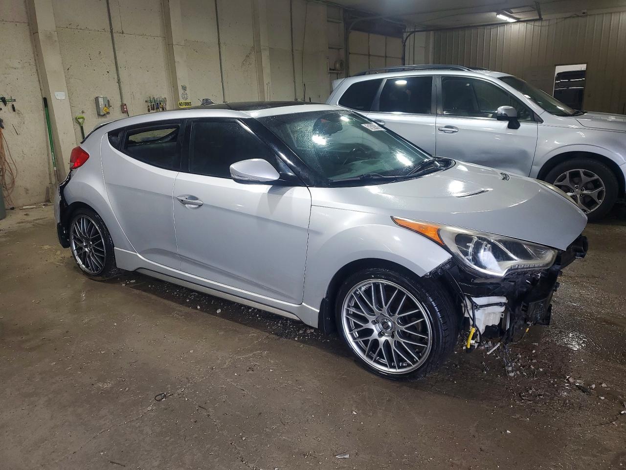 2015 Hyundai Veloster Turbo Silver vin: KMHTC6AE6FU235775