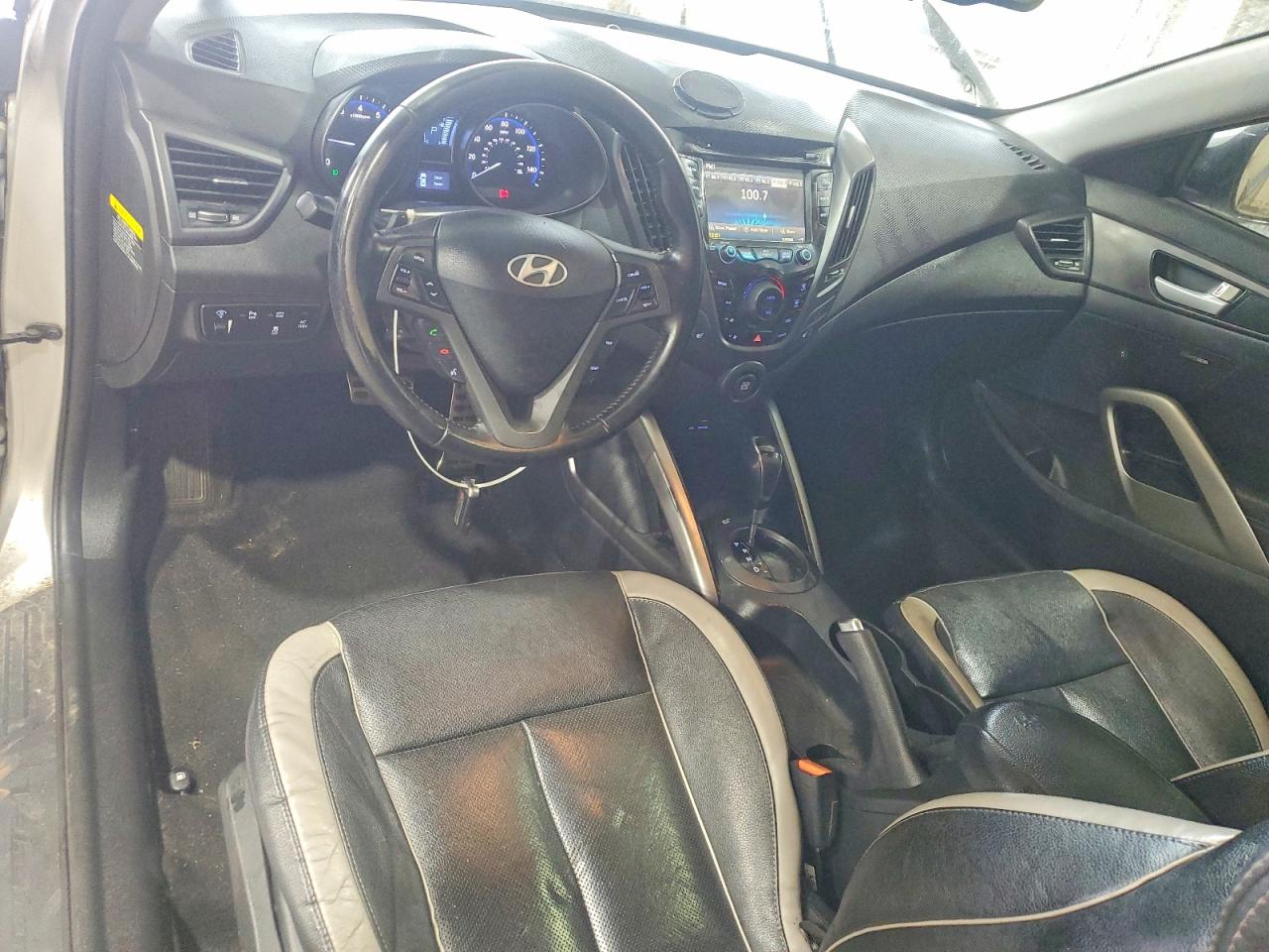 2015 Hyundai Veloster Turbo Silver vin: KMHTC6AE6FU235775