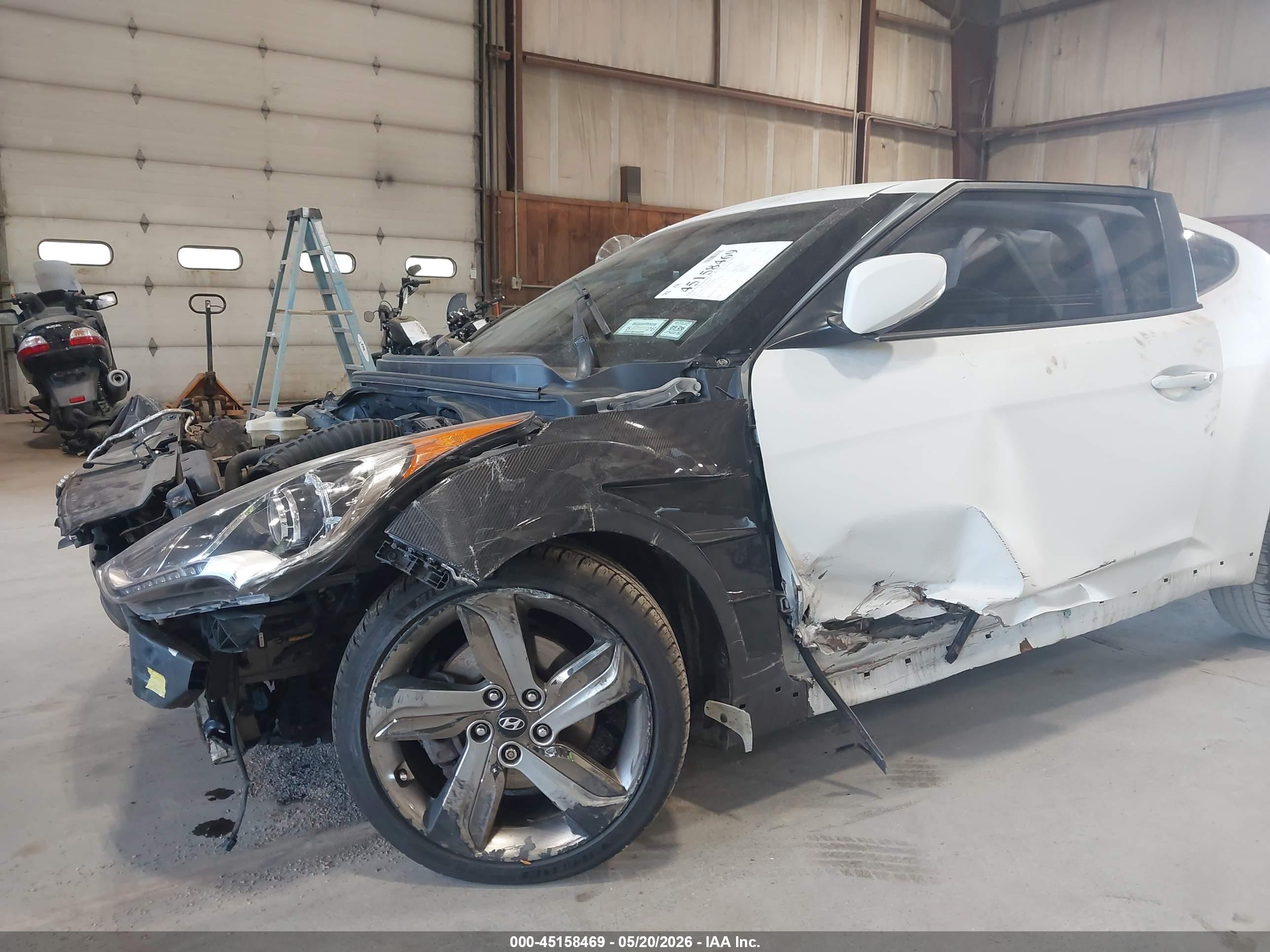 2015 Hyundai Veloster Turbo White vin: KMHTC6AE6FU242046