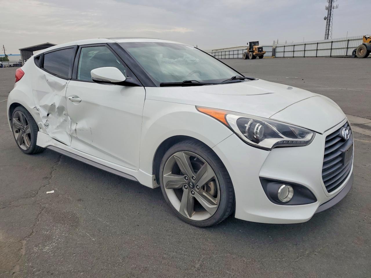 2015 Hyundai Veloster Turbo White vin: KMHTC6AE6FU243231