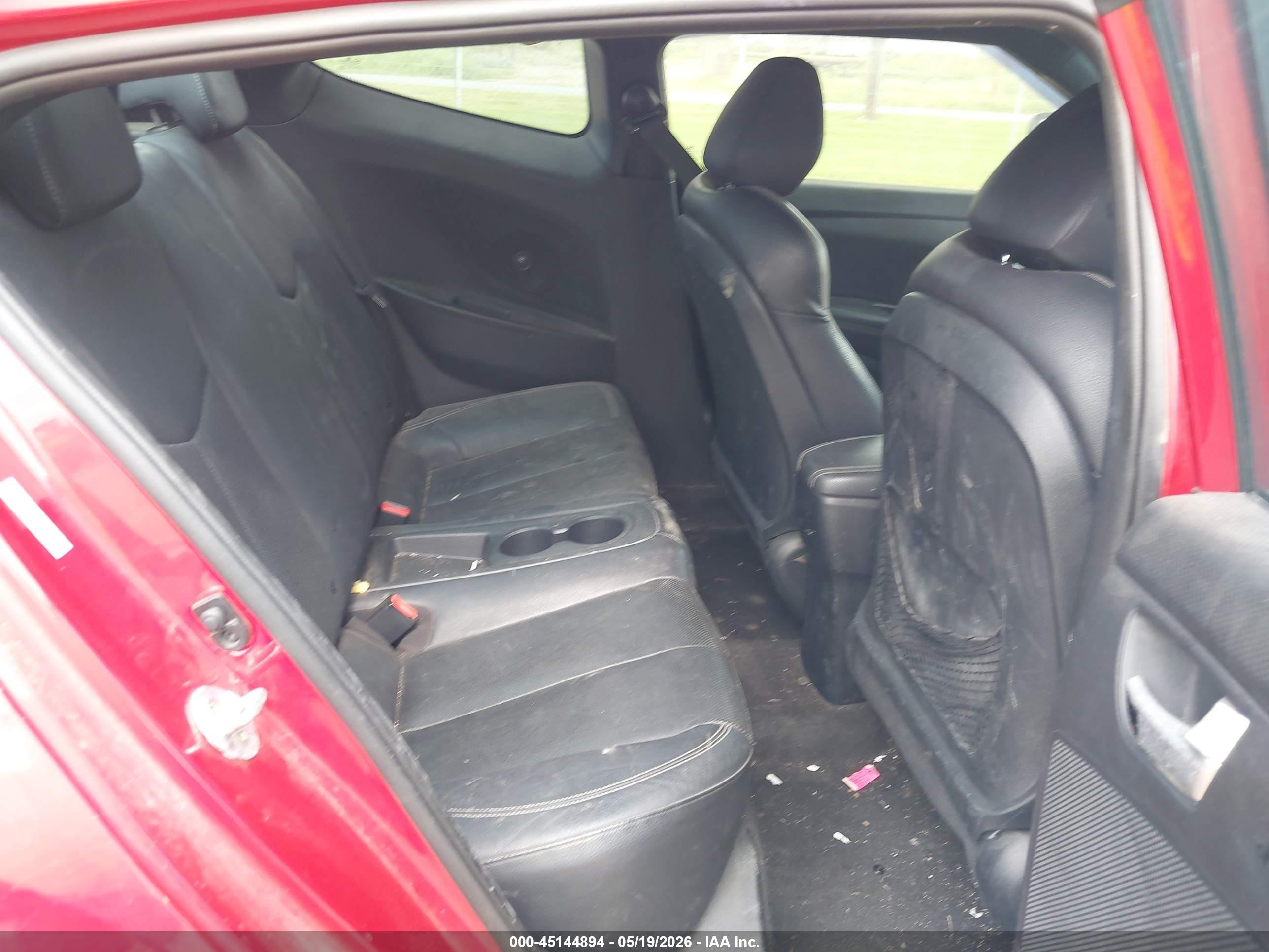 2016 Hyundai Veloster Turbo Red vin: KMHTC6AE6GU272956