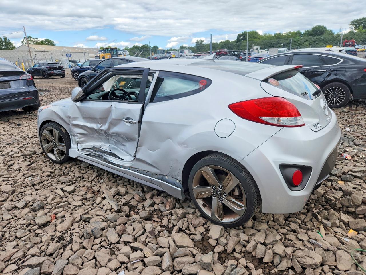 2013 Hyundai Veloster Turbo Silver vin: KMHTC6AE7DU095295