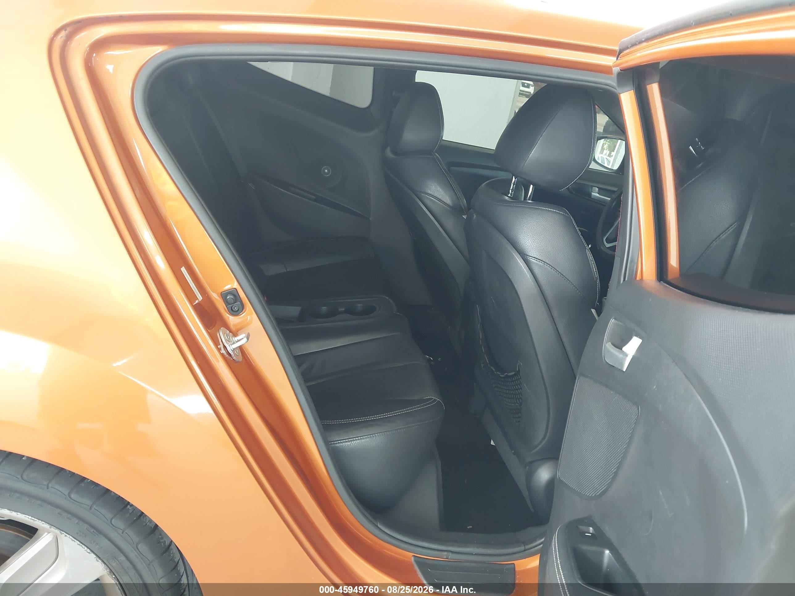 2013 Hyundai Veloster Turbo W/black Orange vin: KMHTC6AE7DU172361