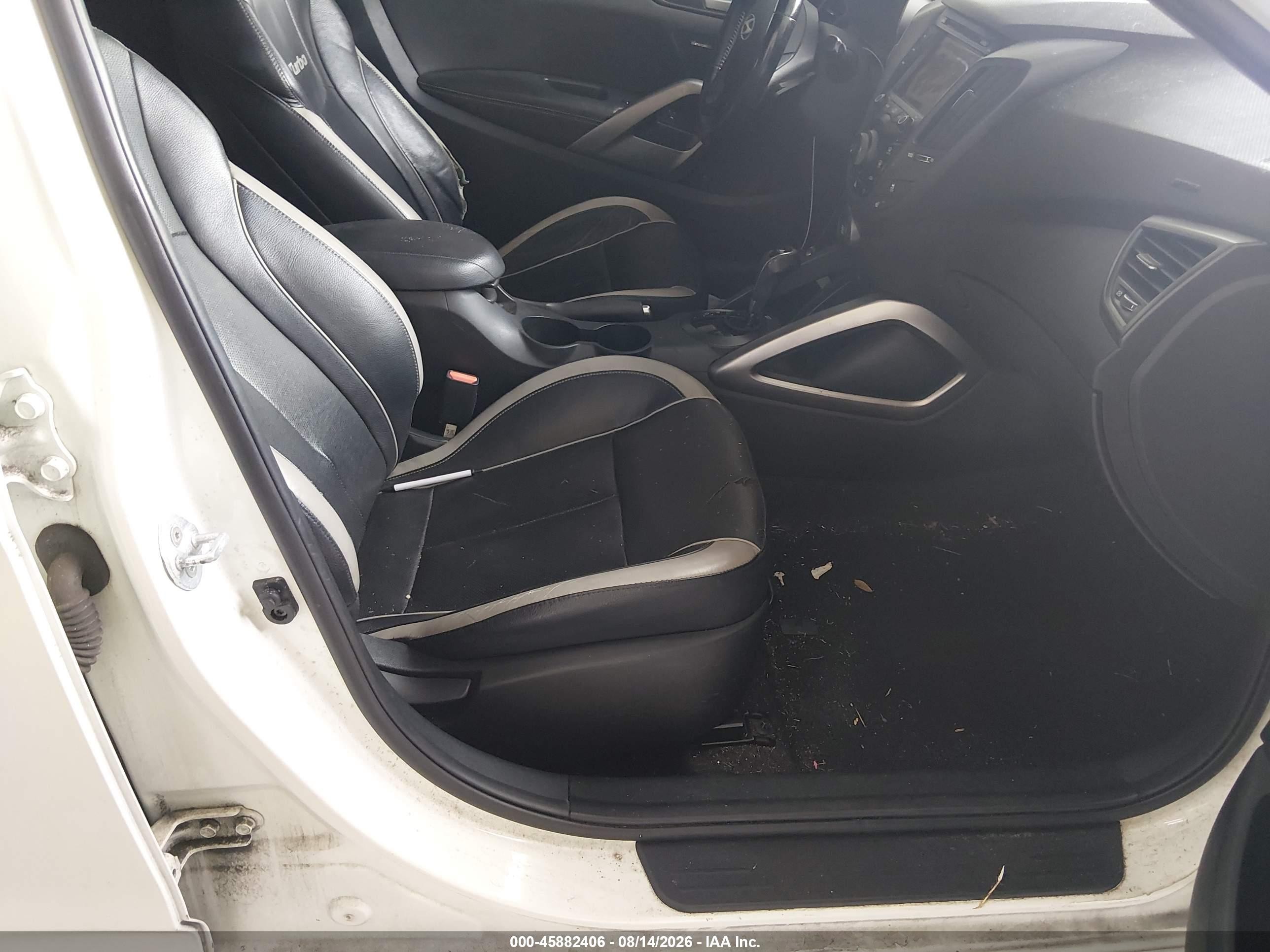 2014 Hyundai Veloster Turbo W/black White vin: KMHTC6AE7EU207837