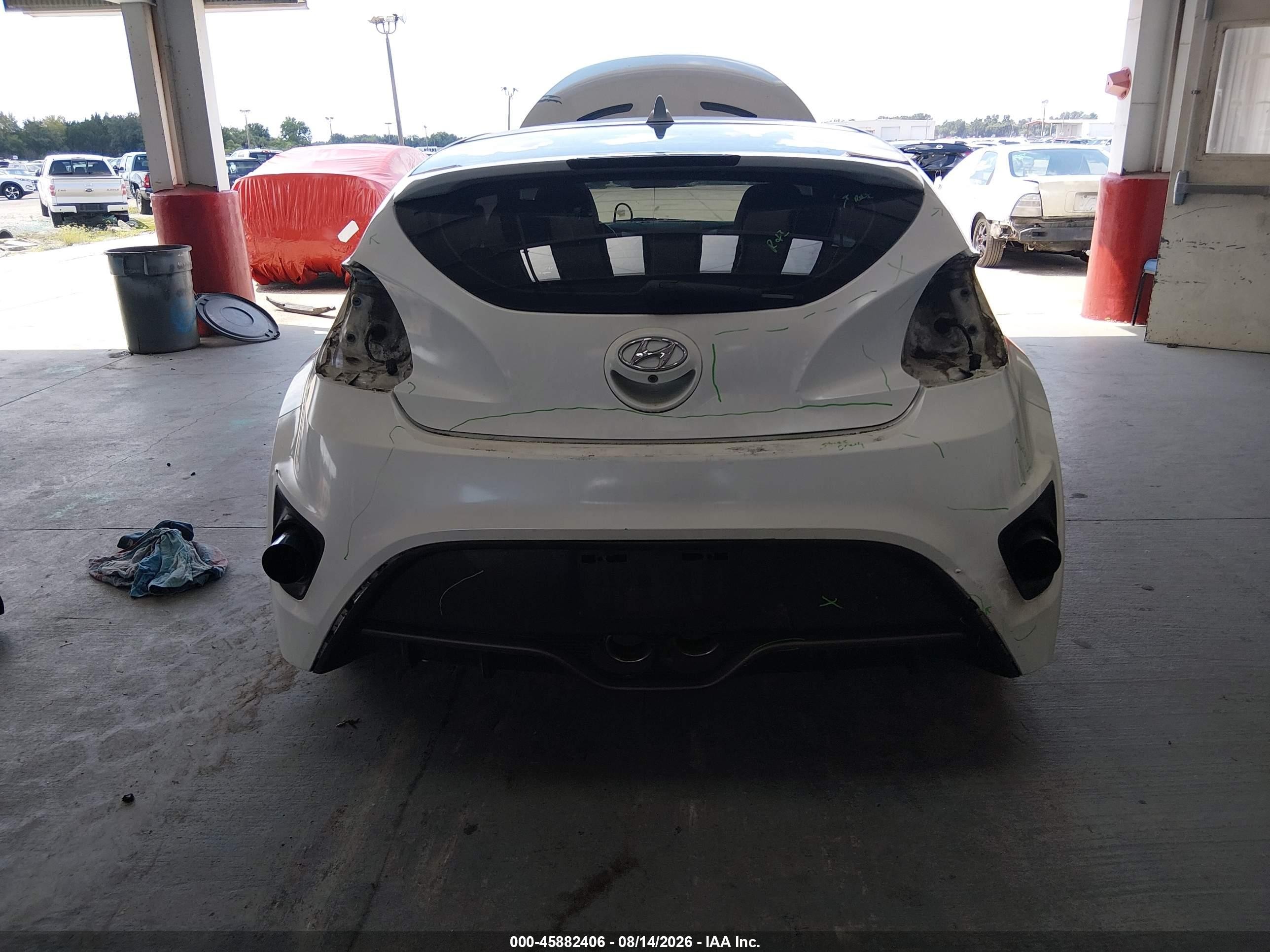 2014 Hyundai Veloster Turbo W/black White vin: KMHTC6AE7EU207837