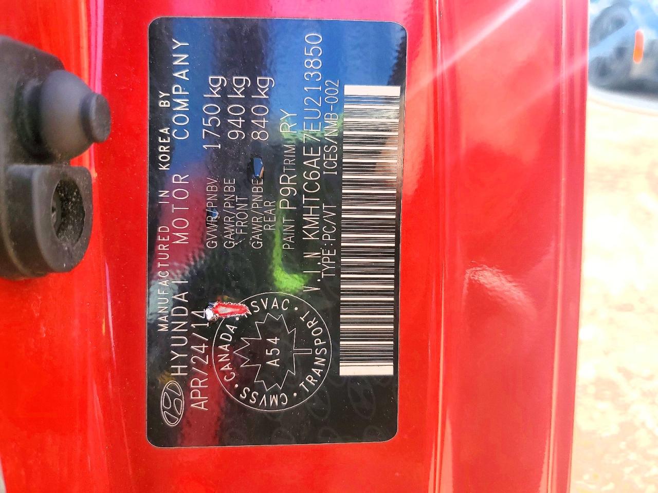 2014 Hyundai Veloster Turbo Red vin: KMHTC6AE7EU213850