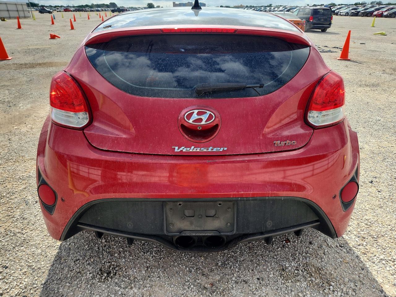 2015 Hyundai Veloster Turbo Red vin: KMHTC6AE7FU217348