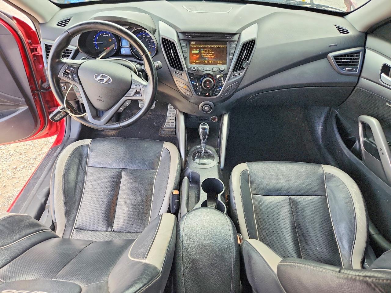 2015 Hyundai Veloster Turbo Red vin: KMHTC6AE7FU217348