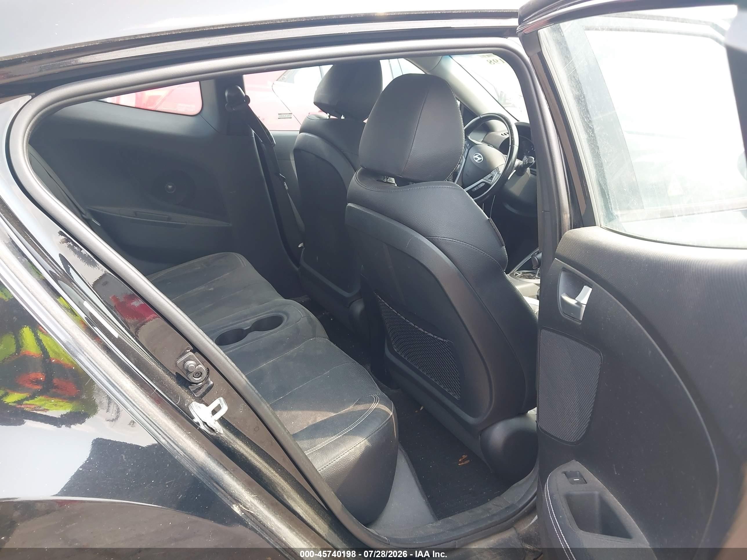 2015 Hyundai Veloster Turbo Black vin: KMHTC6AE7FU222162