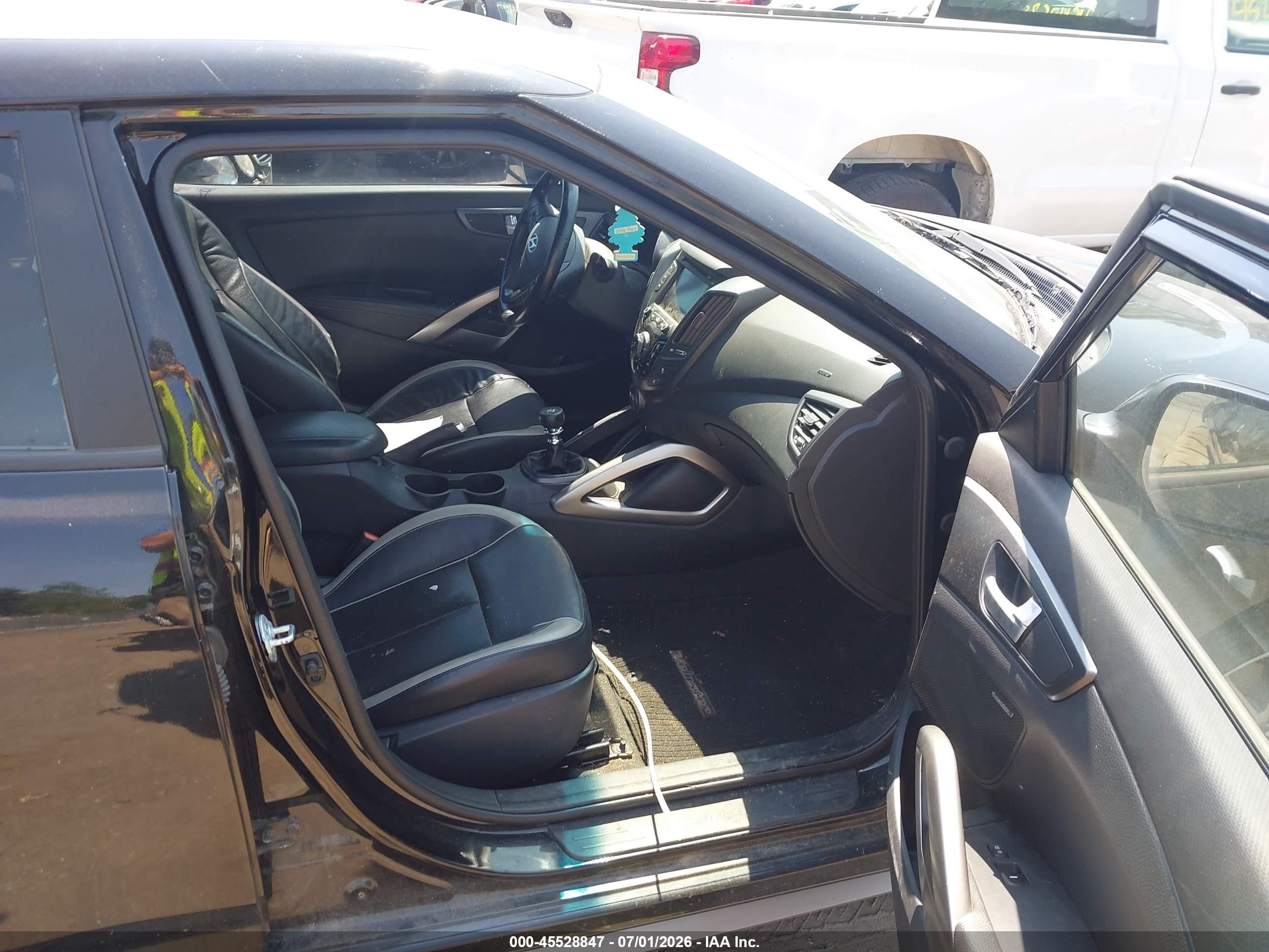 2015 Hyundai Veloster Turbo Black vin: KMHTC6AE7FU228379