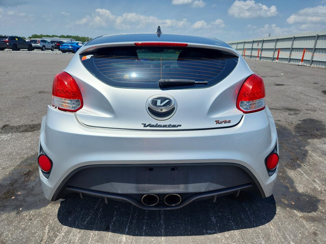 2015 Hyundai Veloster Turbo Silver vin: KMHTC6AE7FU232920