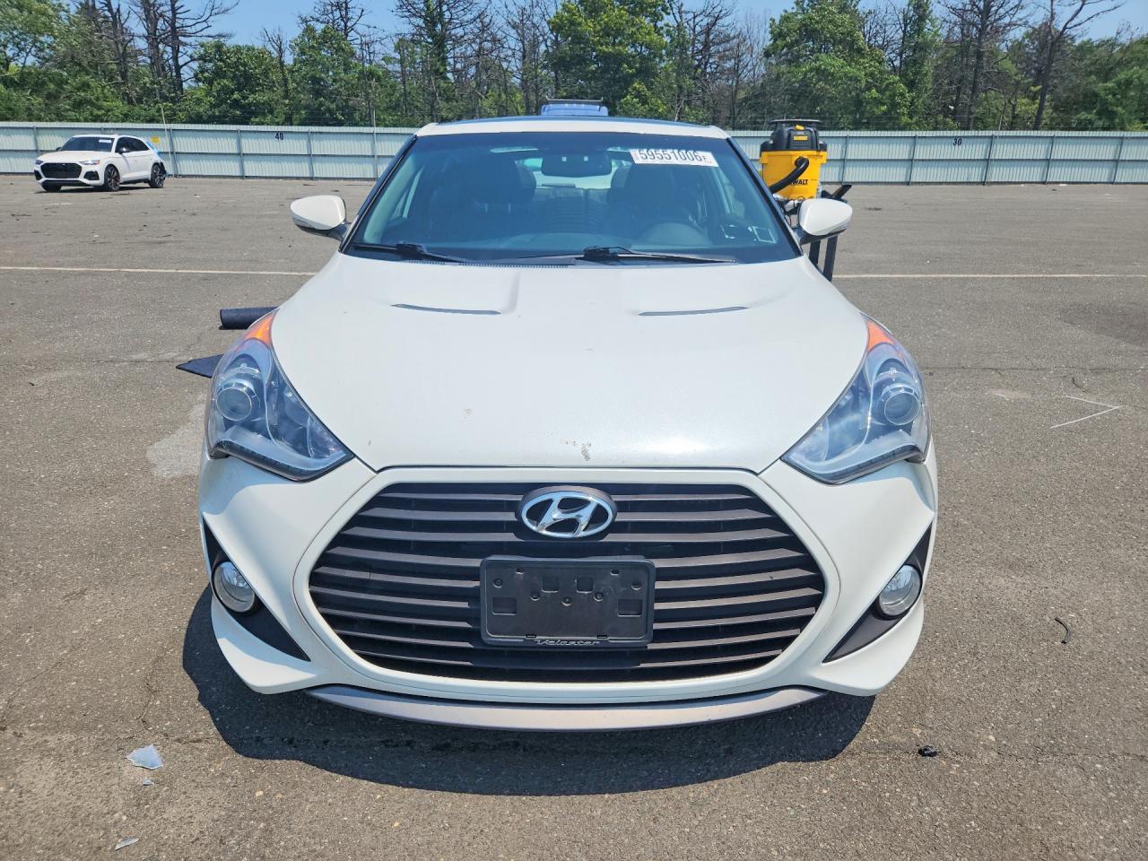 2013 Hyundai Veloster Turbo White vin: KMHTC6AE8DU115005
