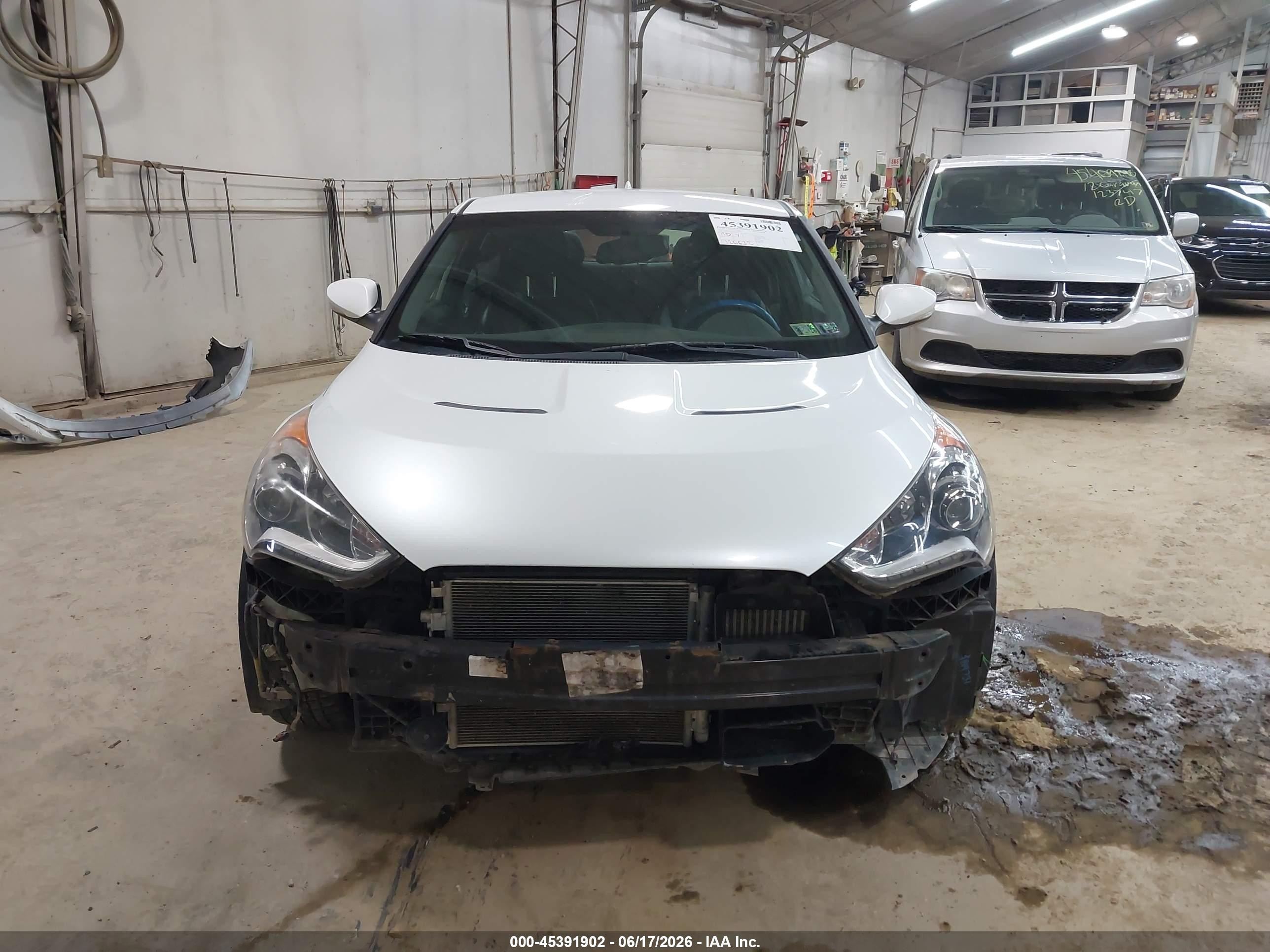 2013 Hyundai Veloster Turbo W/blue White vin: KMHTC6AE8DU179027