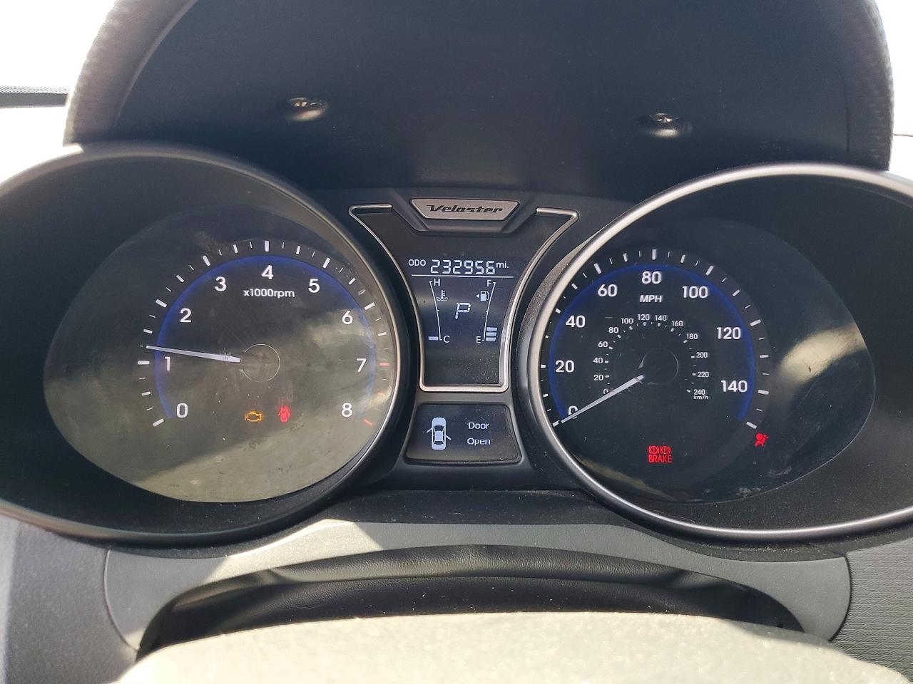 2014 Hyundai Veloster Turbo Silver vin: KMHTC6AE8EU203912