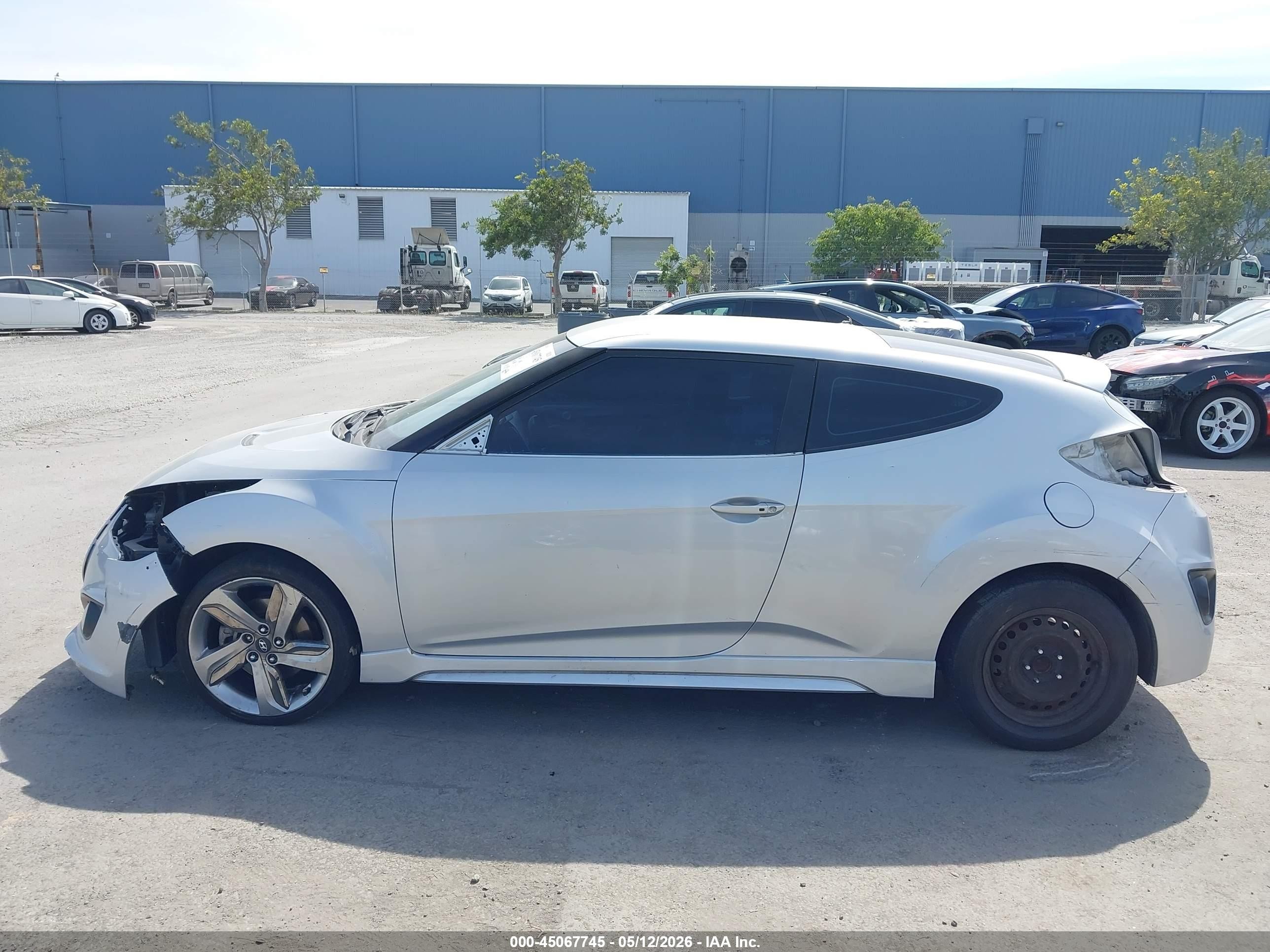 2015 Hyundai Veloster Turbo Silver vin: KMHTC6AE8FU225880