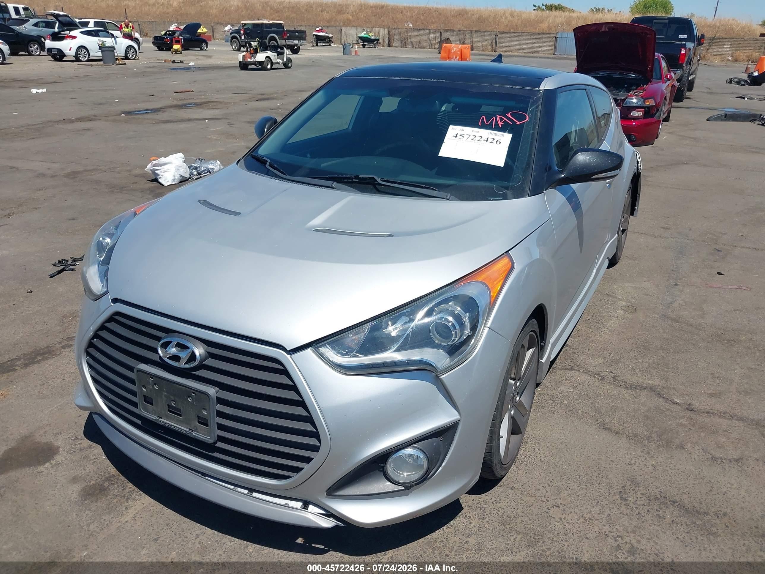 2015 Hyundai Veloster Turbo Silver vin: KMHTC6AE8FU235082