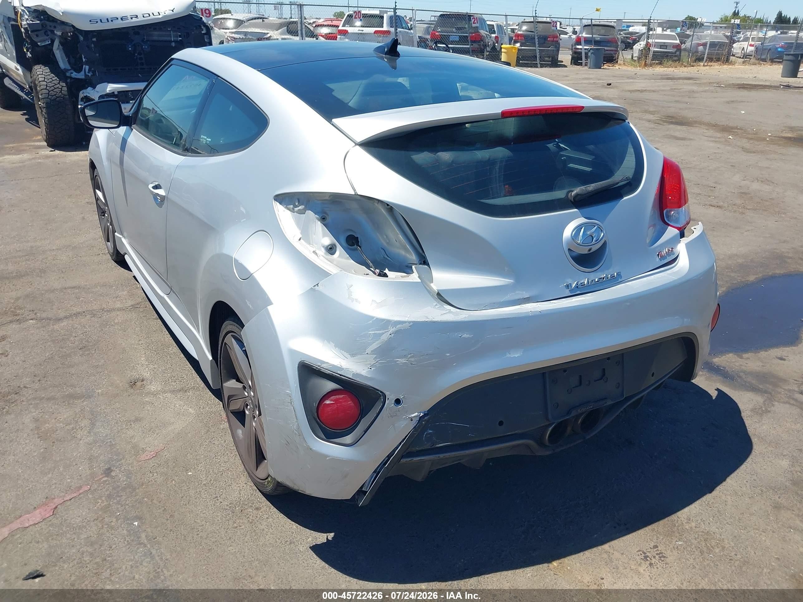 2015 Hyundai Veloster Turbo Silver vin: KMHTC6AE8FU235082
