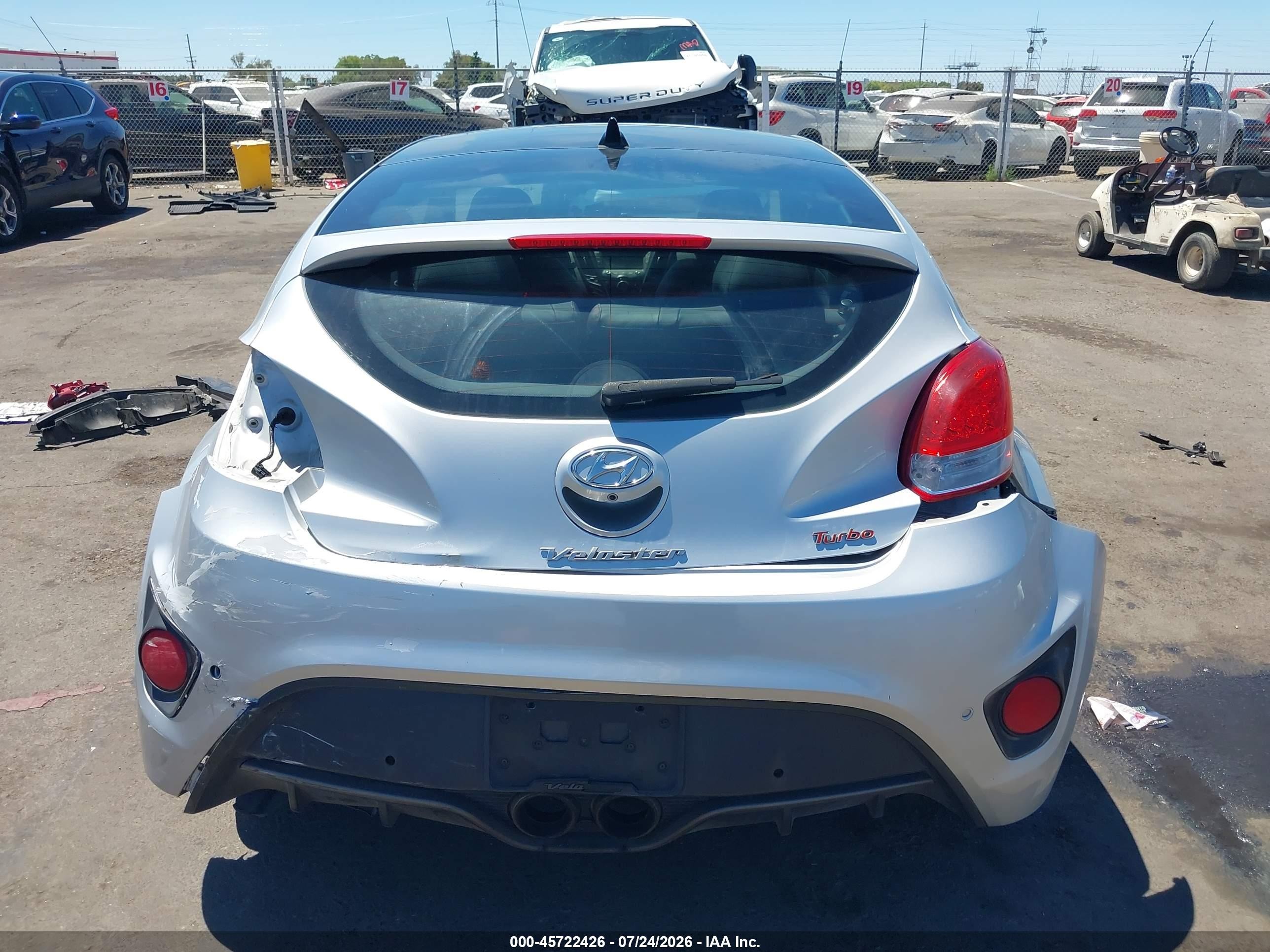 2015 Hyundai Veloster Turbo Silver vin: KMHTC6AE8FU235082