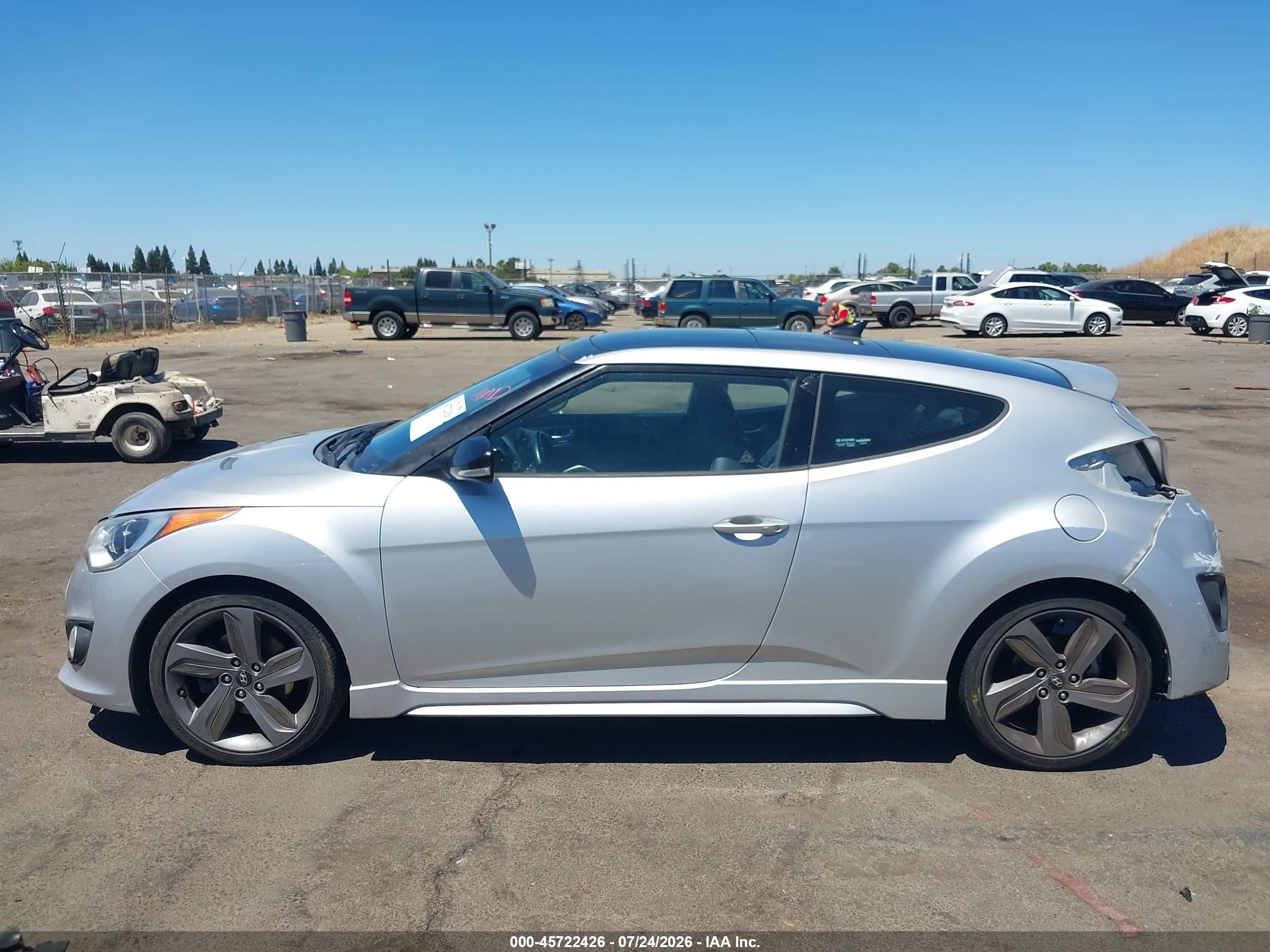2015 Hyundai Veloster Turbo Silver vin: KMHTC6AE8FU235082