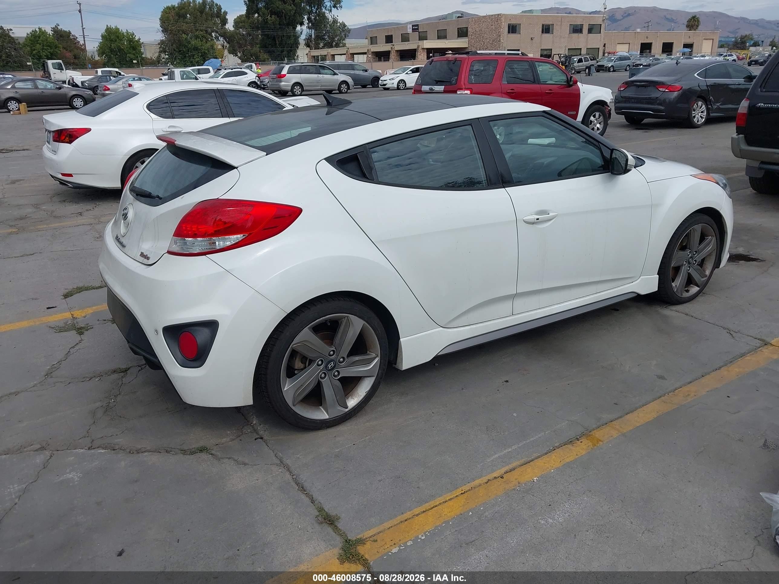 2015 Hyundai Veloster Turbo White vin: KMHTC6AE8FU240864