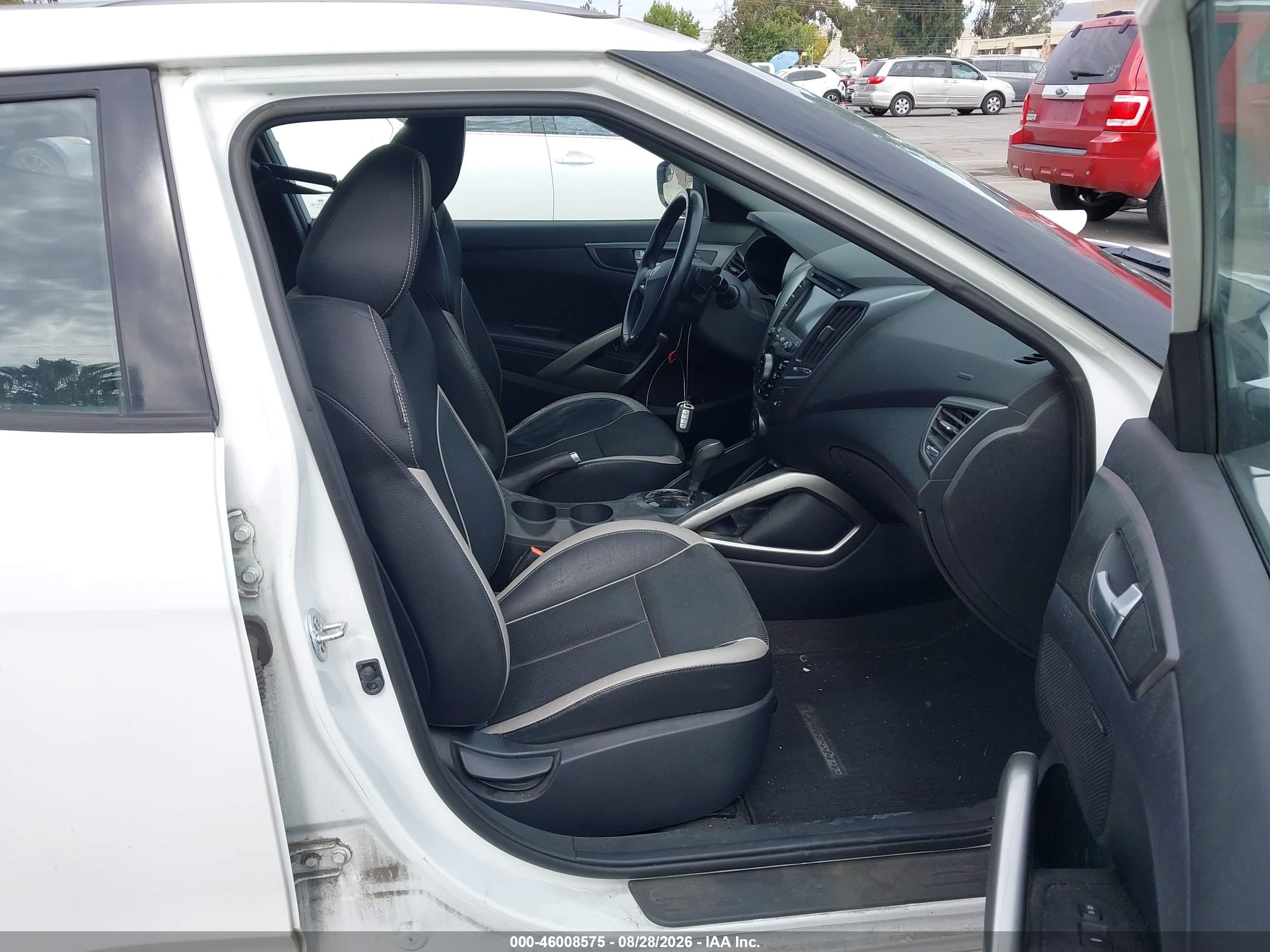 2015 Hyundai Veloster Turbo White vin: KMHTC6AE8FU240864