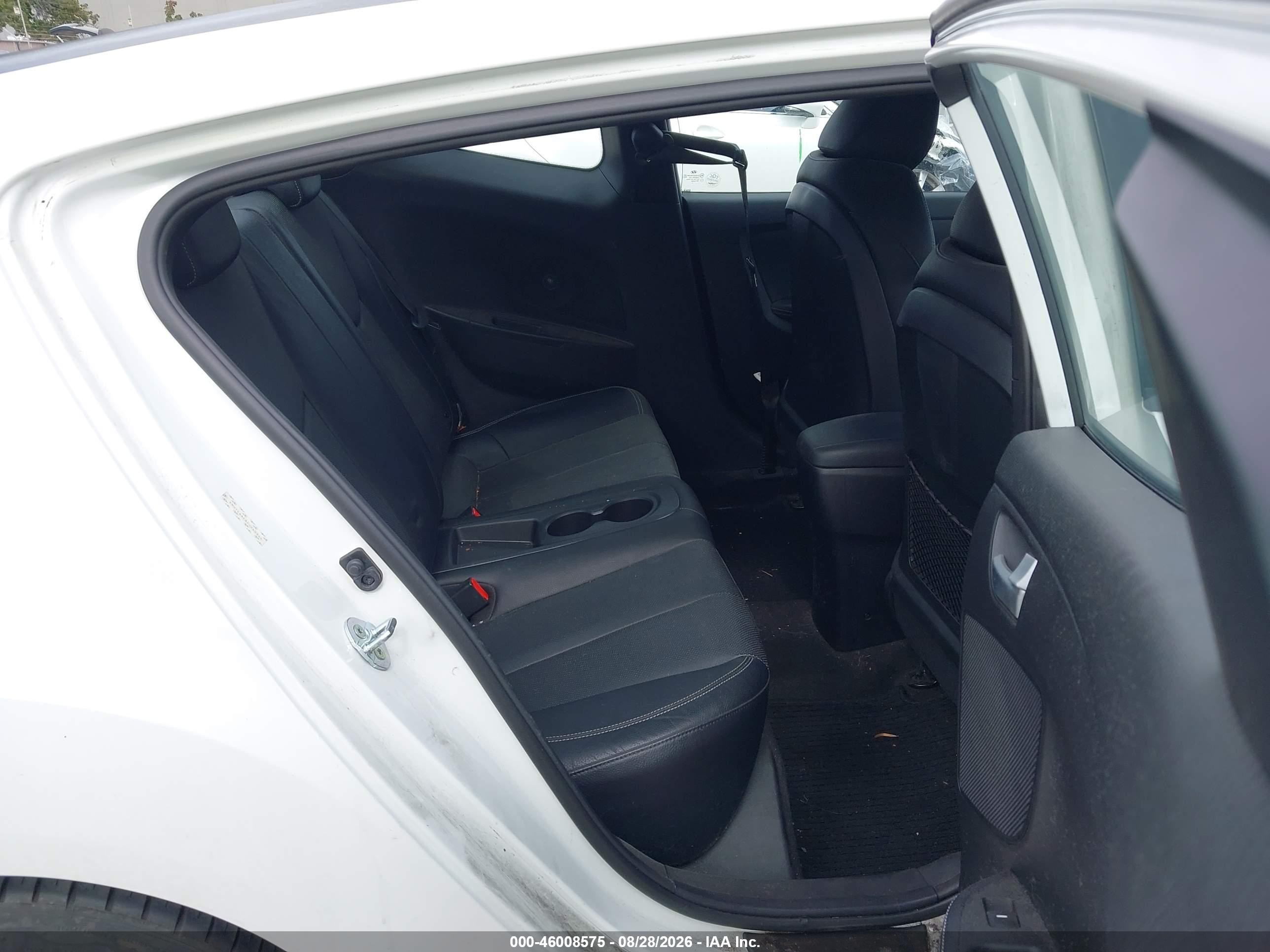 2015 Hyundai Veloster Turbo White vin: KMHTC6AE8FU240864